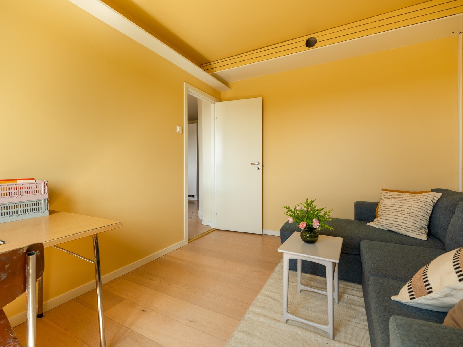 Har du ikke behov for tre soverom, kan du fjerne veggen og få en ekstra stor stue Galleribilde