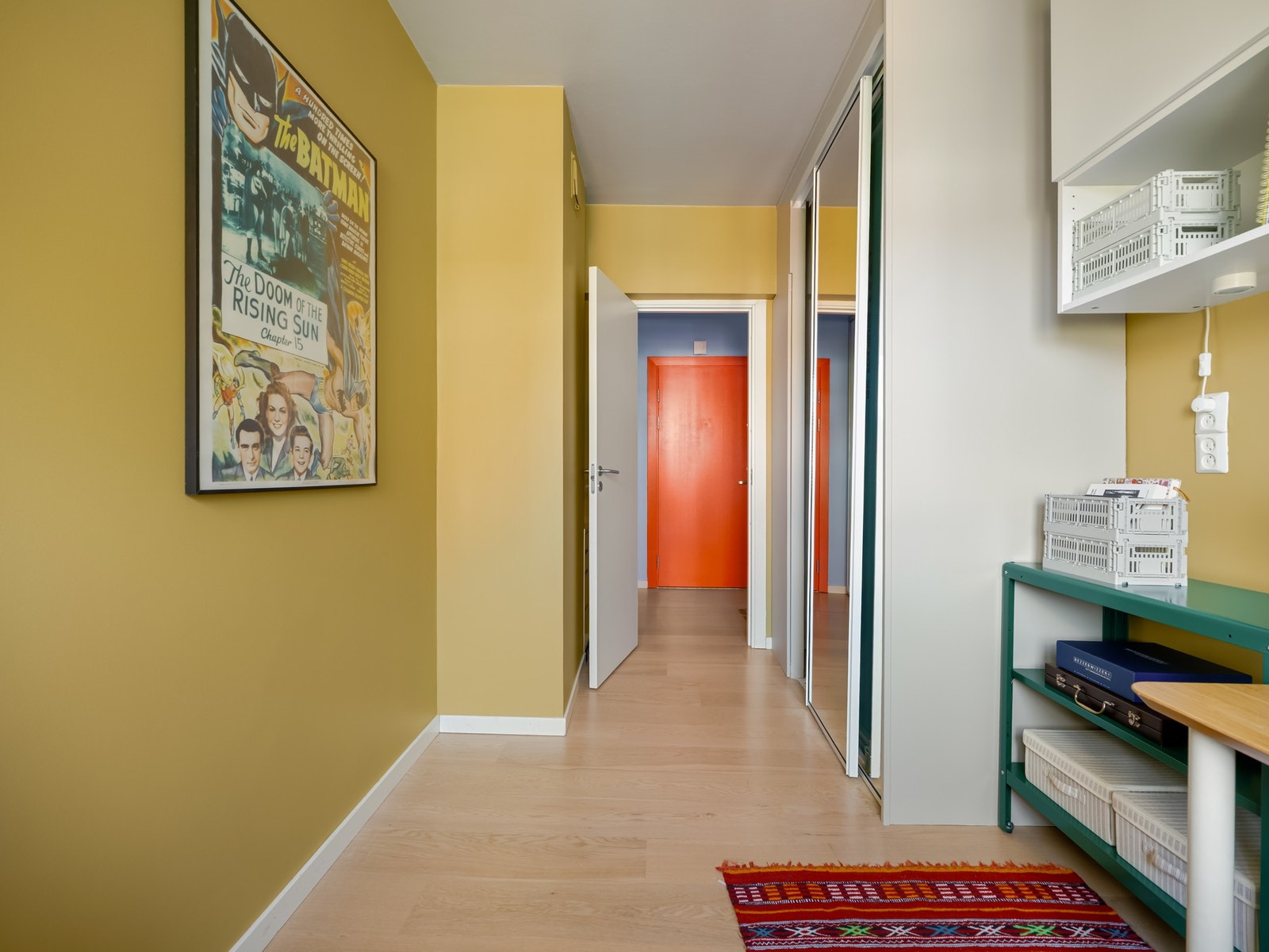 Vi tar turen videre til leilighetens tredje og siste soverom. Galleribilde