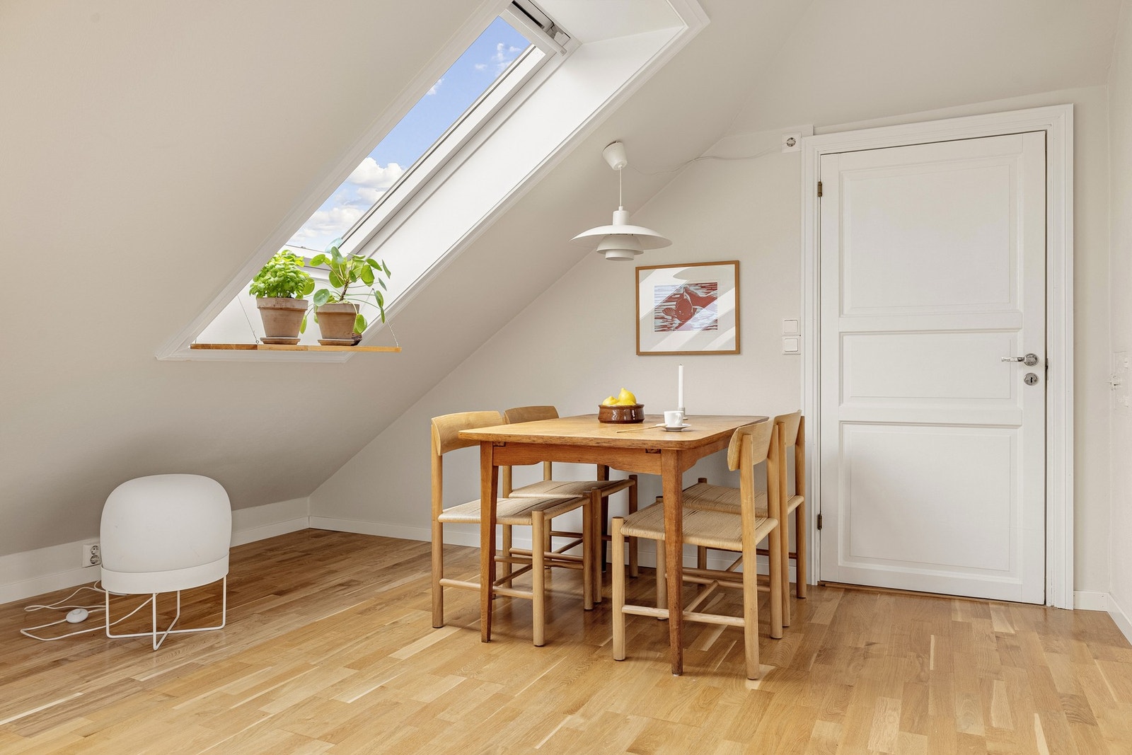 God plass til spisebord i stuen. Galleribilde