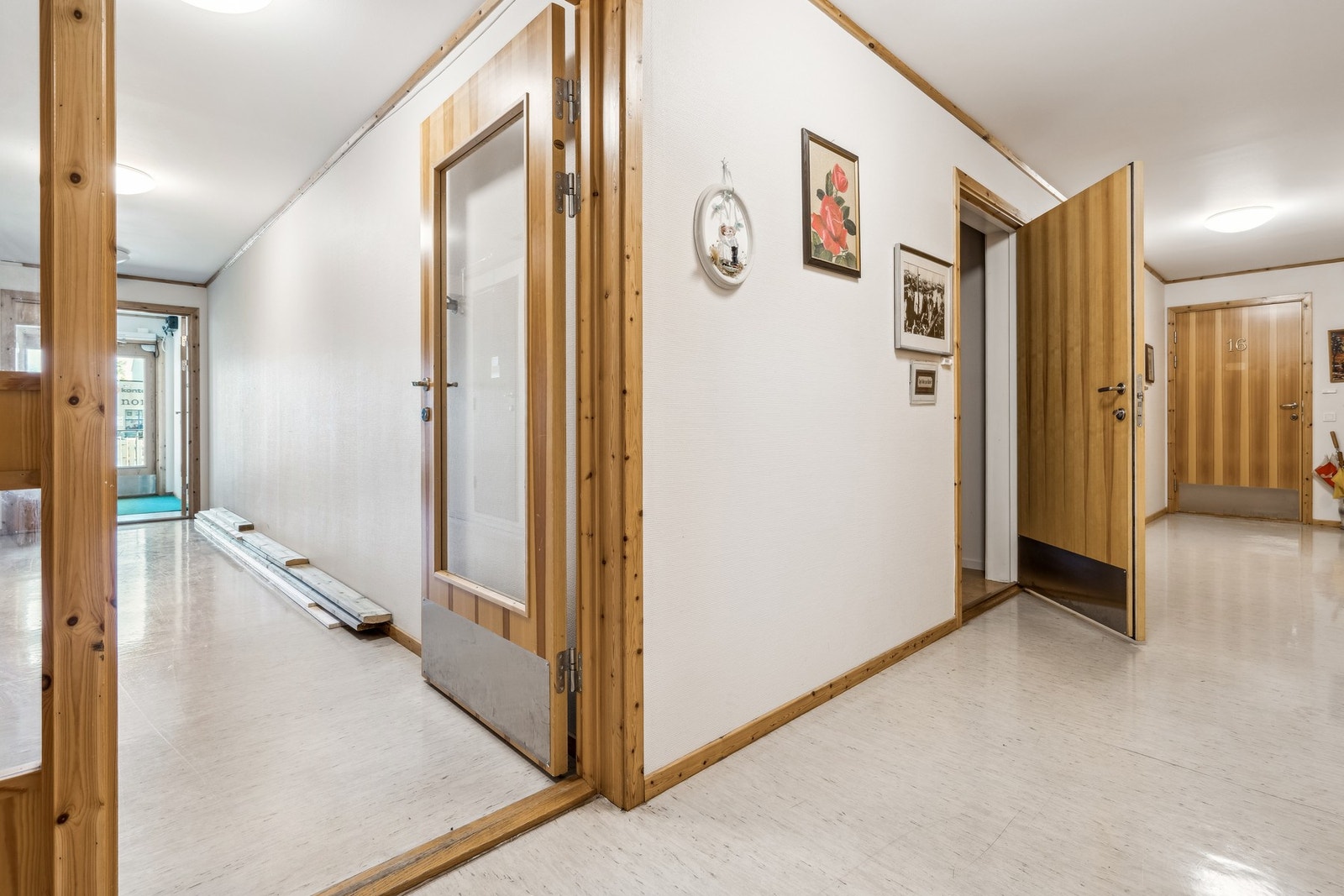 Fellesarealer - det er heis og trappegang Galleribilde