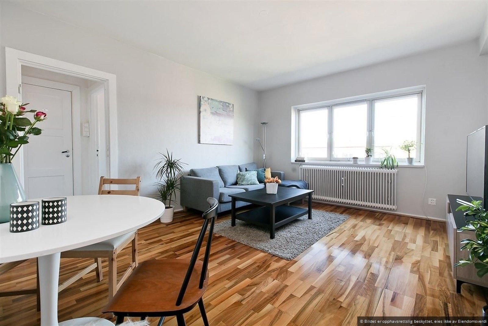 Velkommen til Olaf Schous vei 22! Bilder viser fra når boligen ble kjøpt. Galleribilde