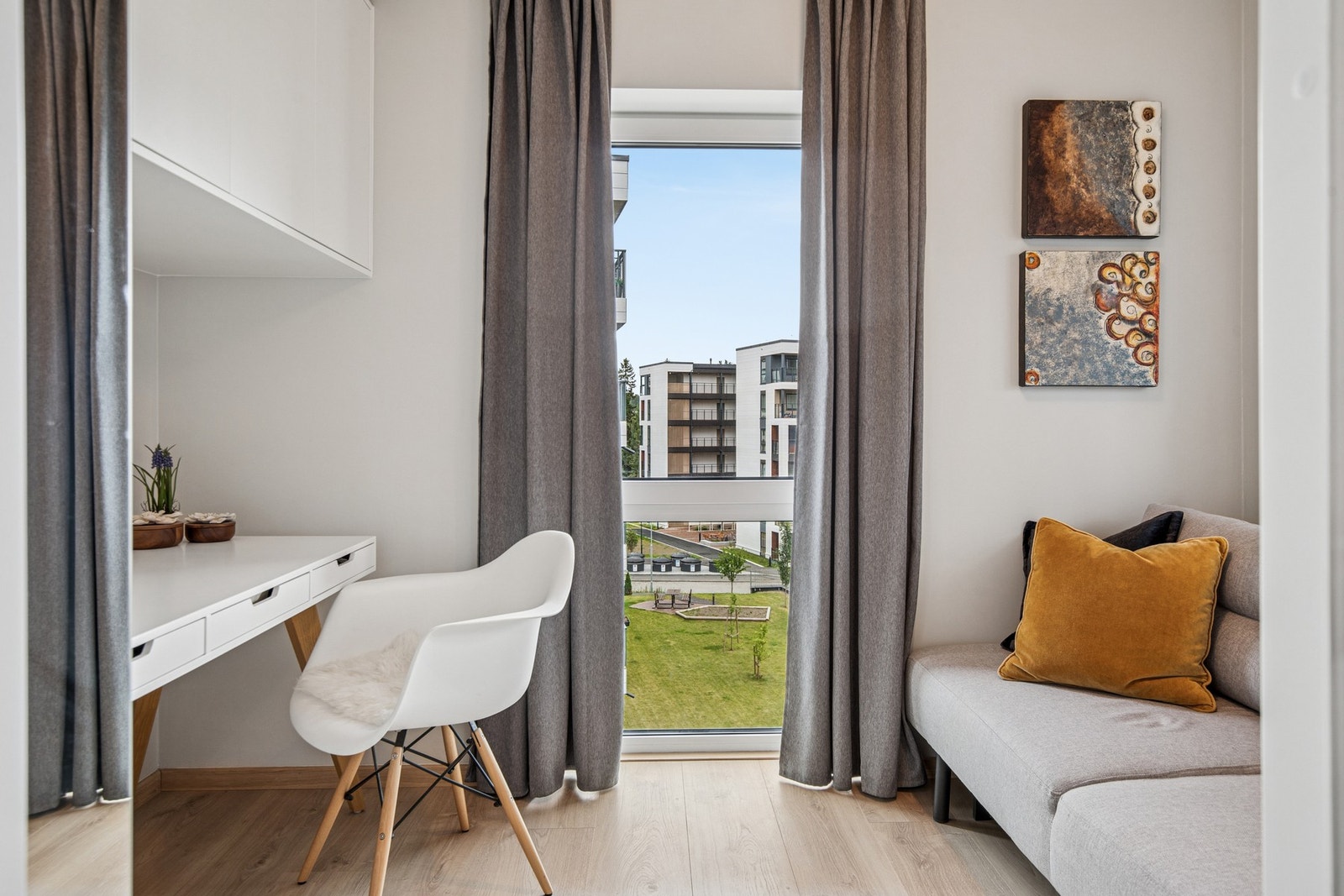 Det andre soverommet har plass til seng og diverse møbler. Galleribilde