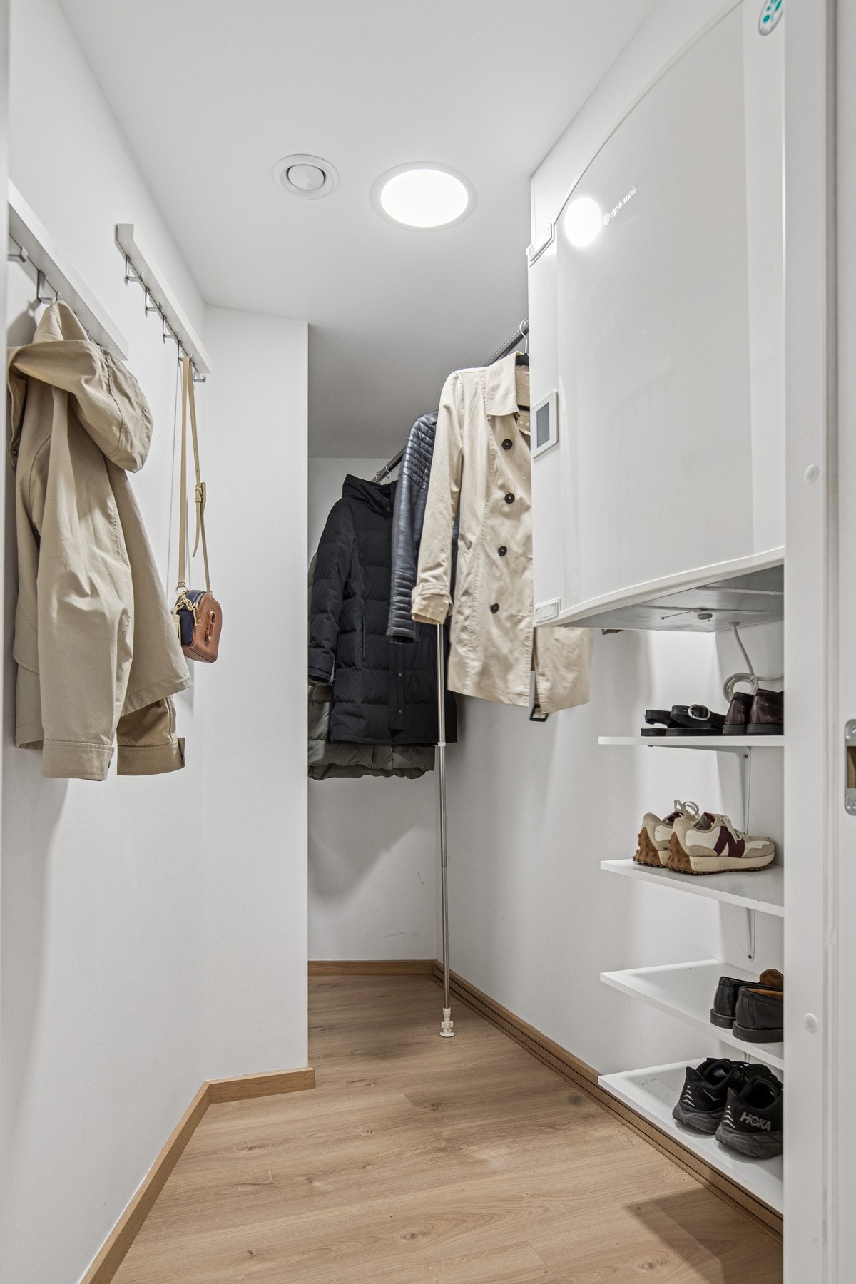 Gaderobe og teknisk rom. Galleribilde