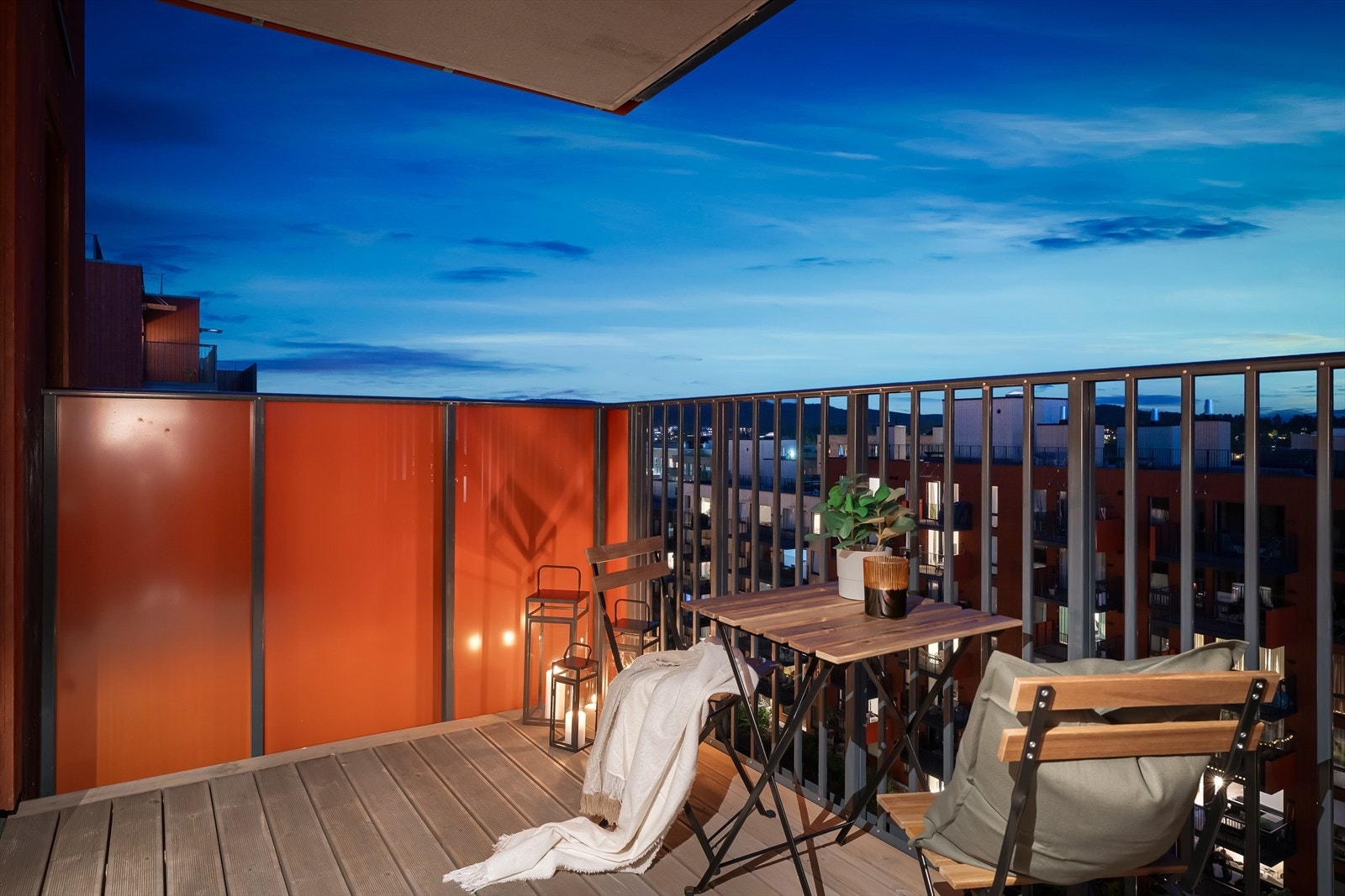 Bildet er tatt i en leilighet av tilsvarende type med speilvendt planløsning, avvik vil forekomme. Galleribilde