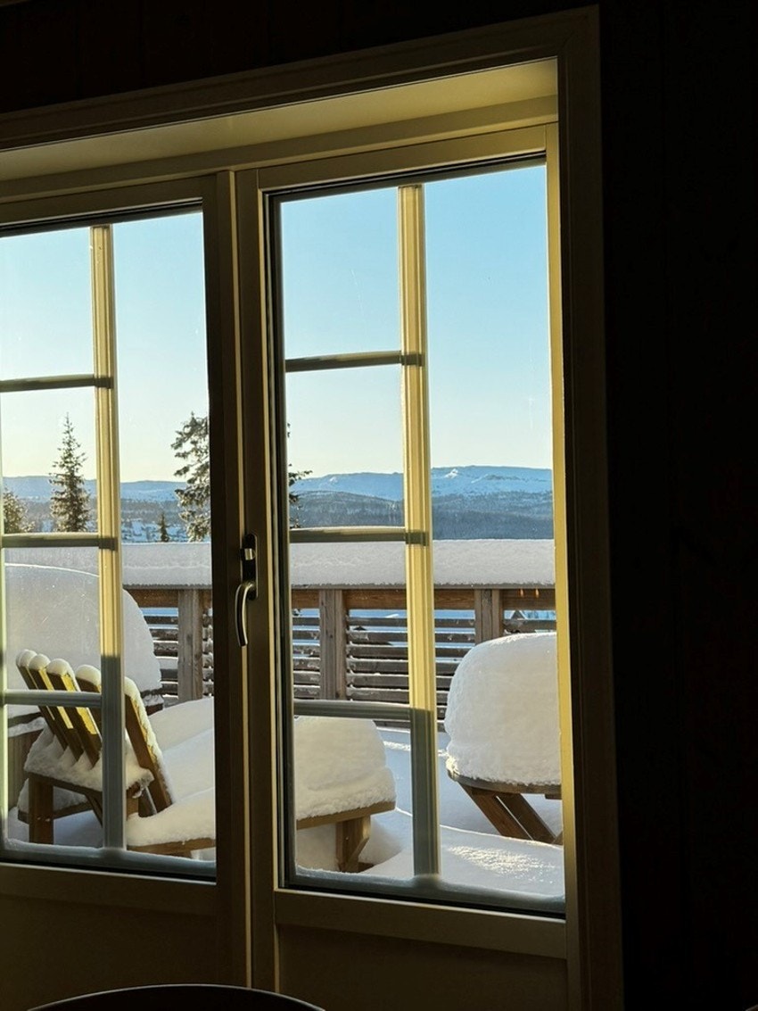 Utgang til verandaen fra spisestuen Galleribilde