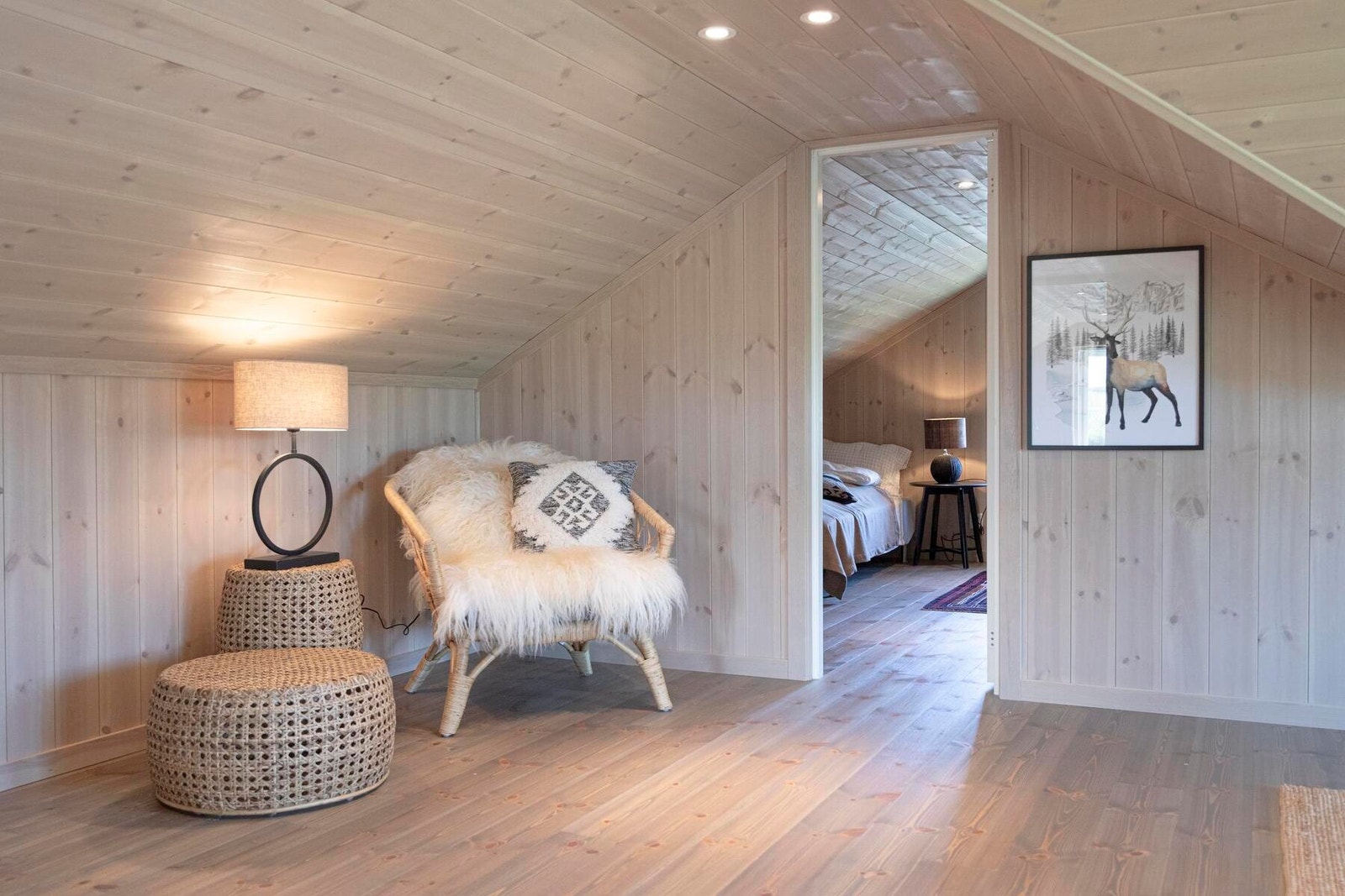 Hemsdelen er inndelt i 3 rom som gir ekstra med plass til familie og venner. Galleribilde