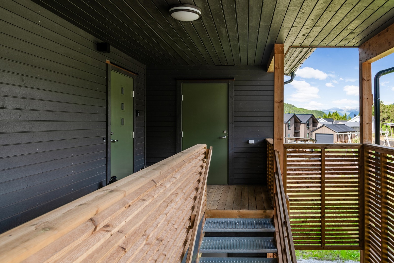 ved inngangen har leiligheten en utvendig bod. Galleribilde