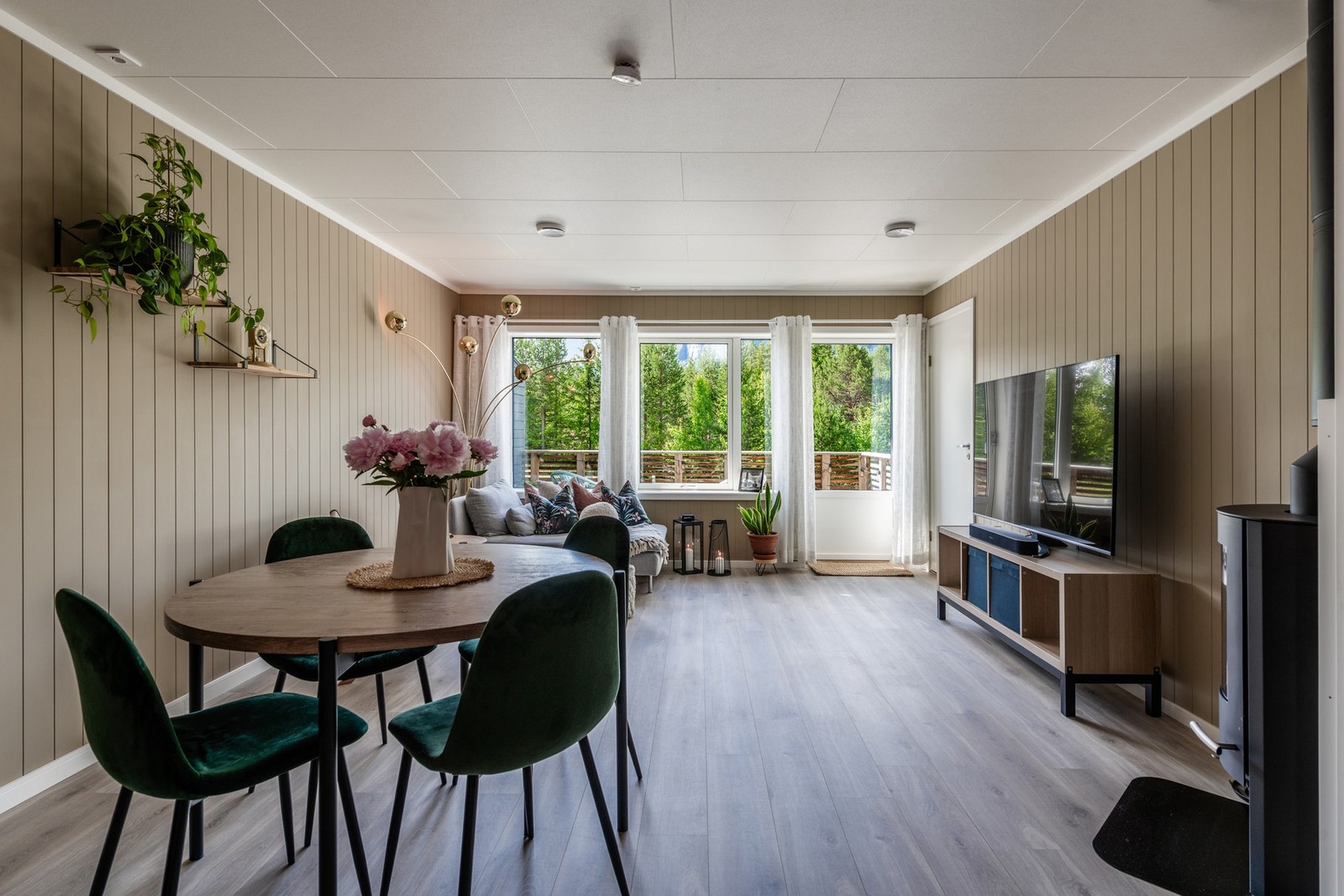 Åpen stue/ kjøkken løsning. Galleribilde