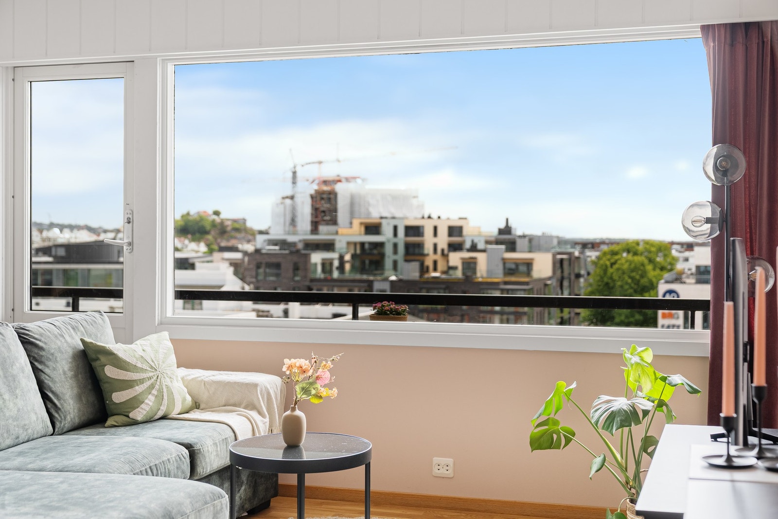 Fra stuen er det utgang til.. Galleribilde