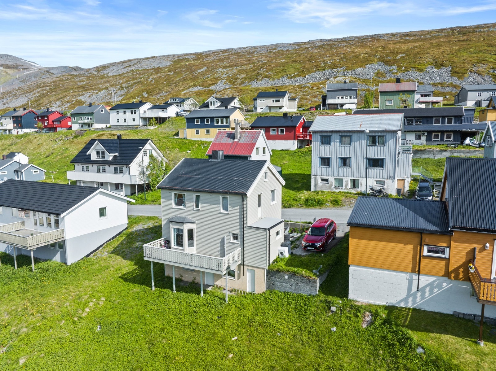 Velkommen til Hovedveien 19 - Nydelige Nordvågen Galleribilde