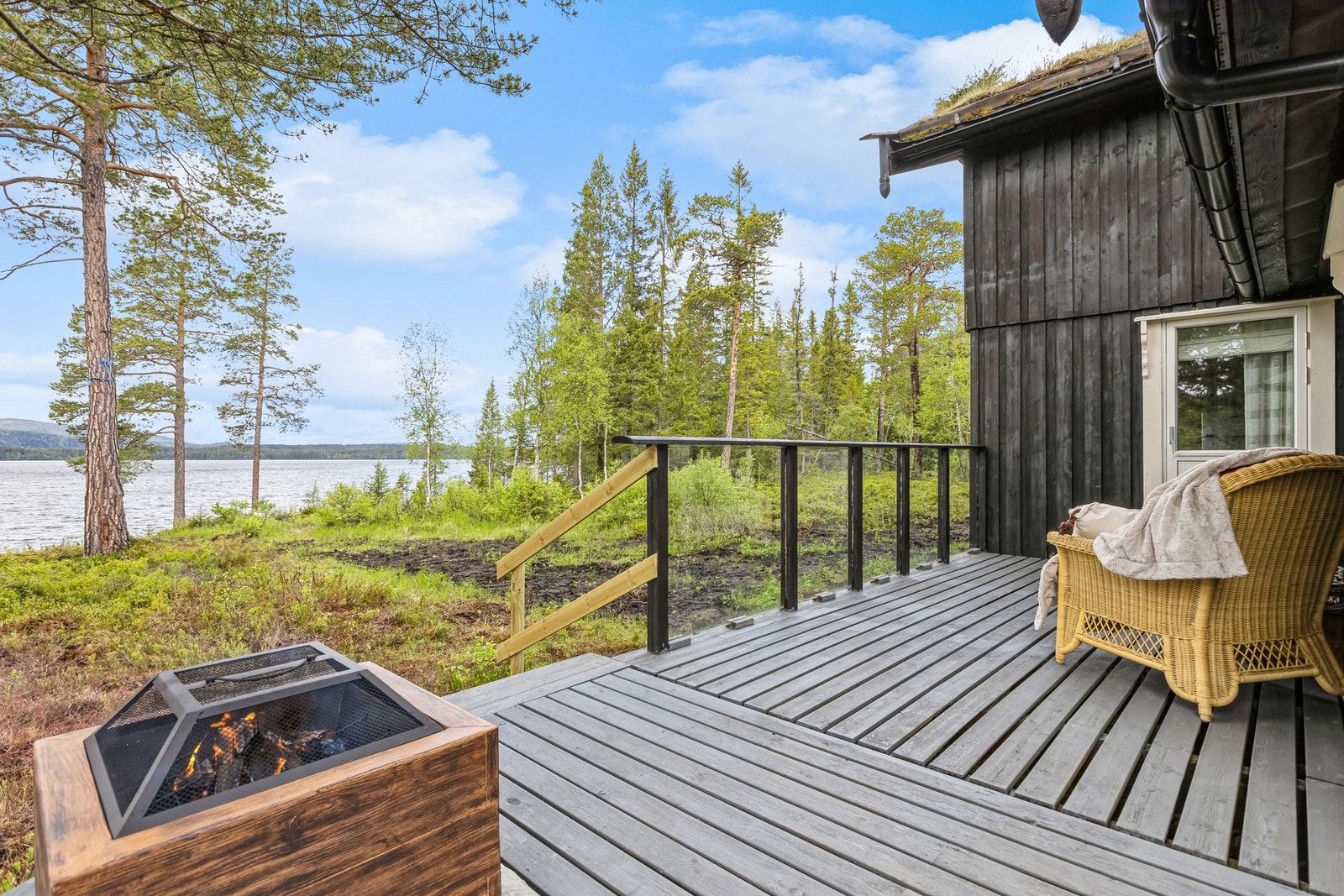 Sittegruppen er vendt mot vest som gir god ettermiddagssol. Galleribilde