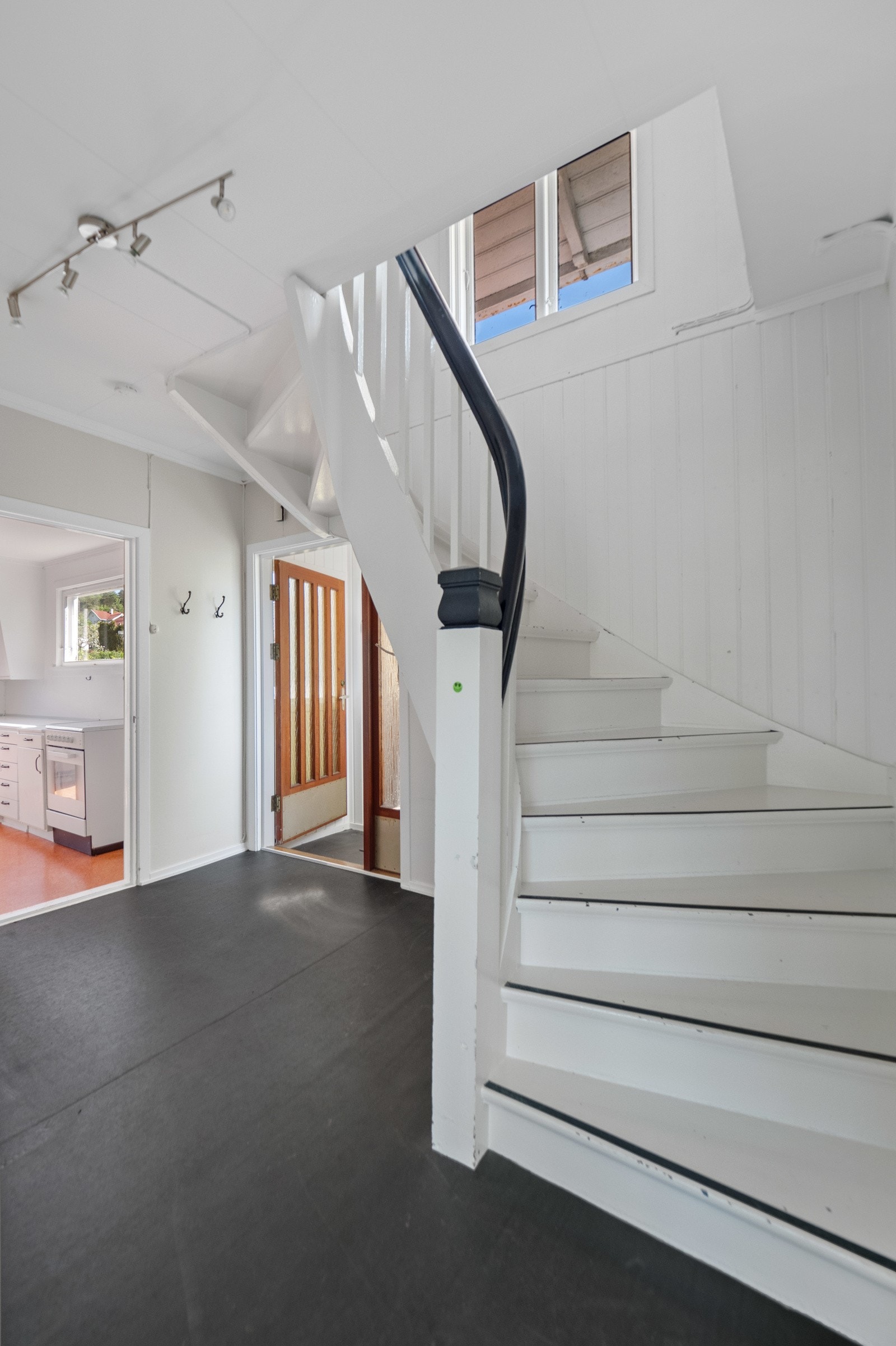 Trappegang med adkomst til 2.etasje. Galleribilde