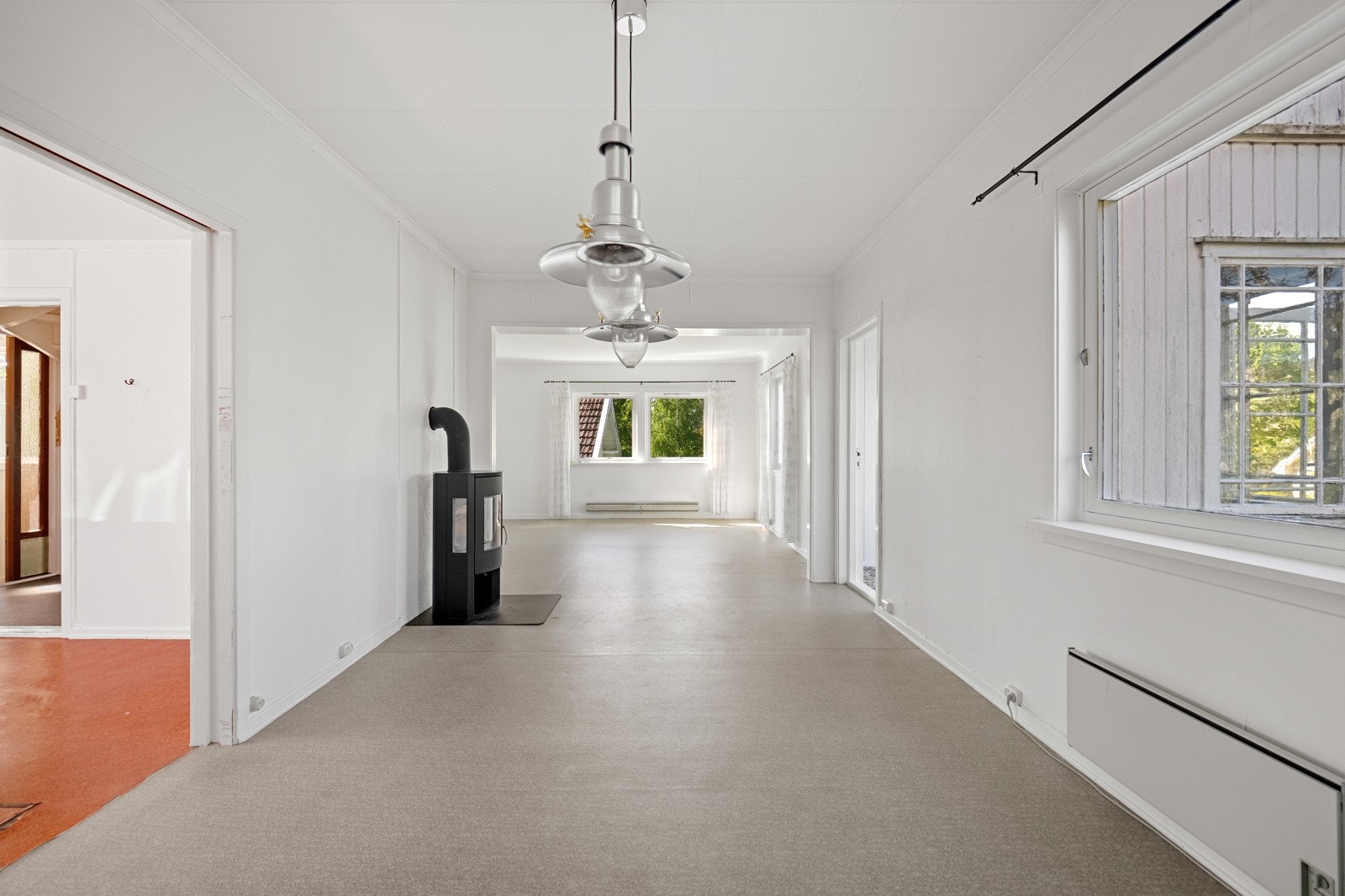 Spisestuen har direkte adkomst fra kjøkkenet. Galleribilde