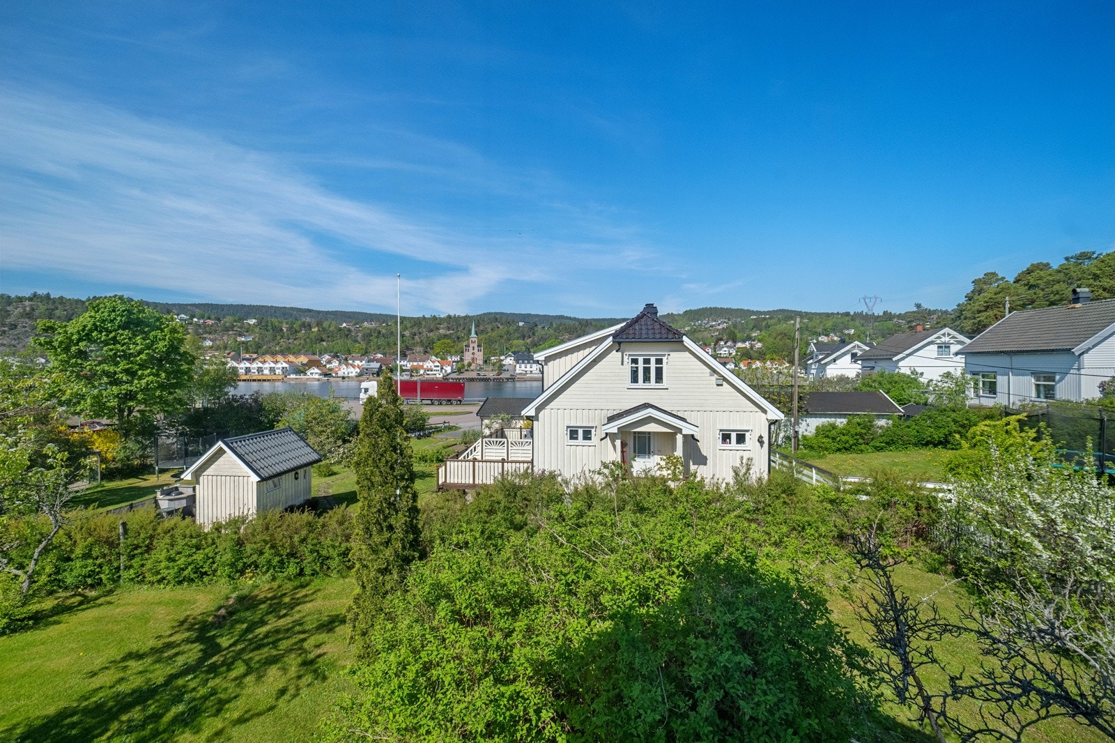 Utsikt fra glassveranda i 2.etasje. Galleribilde