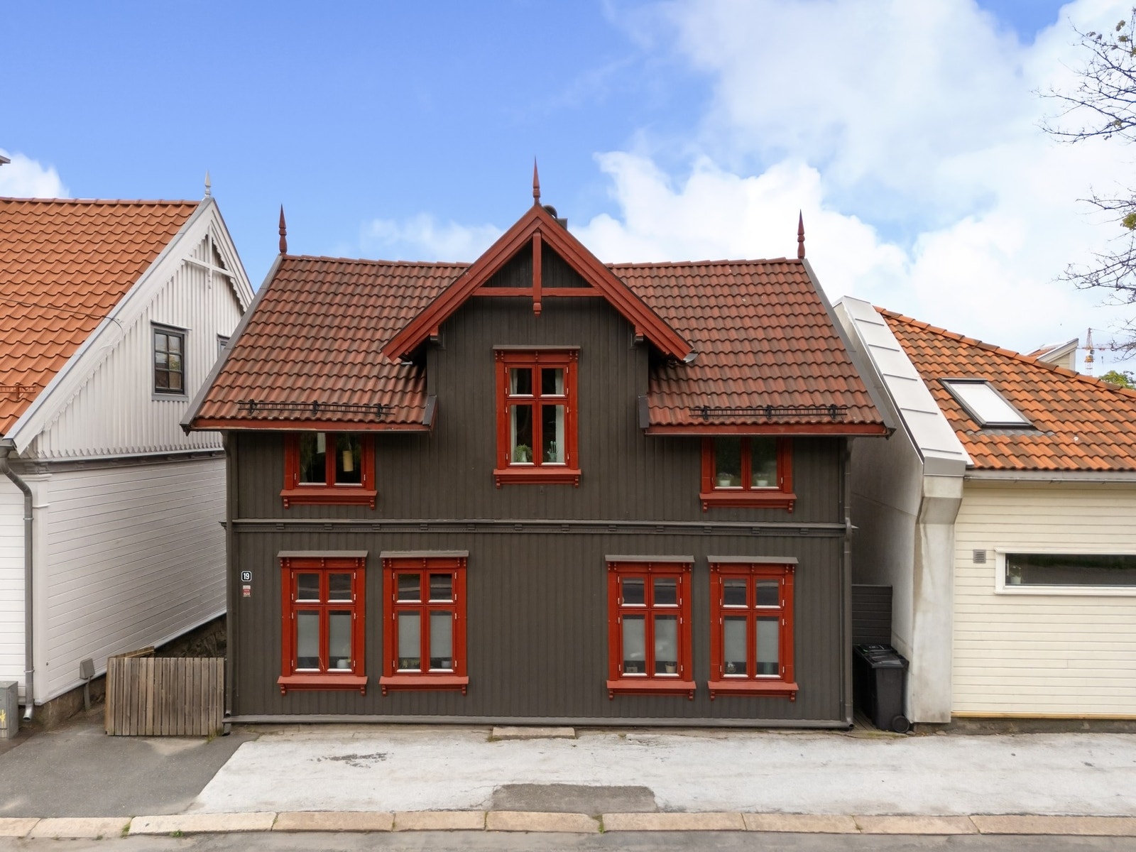 Velkommen til Sandesundsveien 19, presentert av ASK Meglerverket v/Jonas Olaussen! Galleribilde