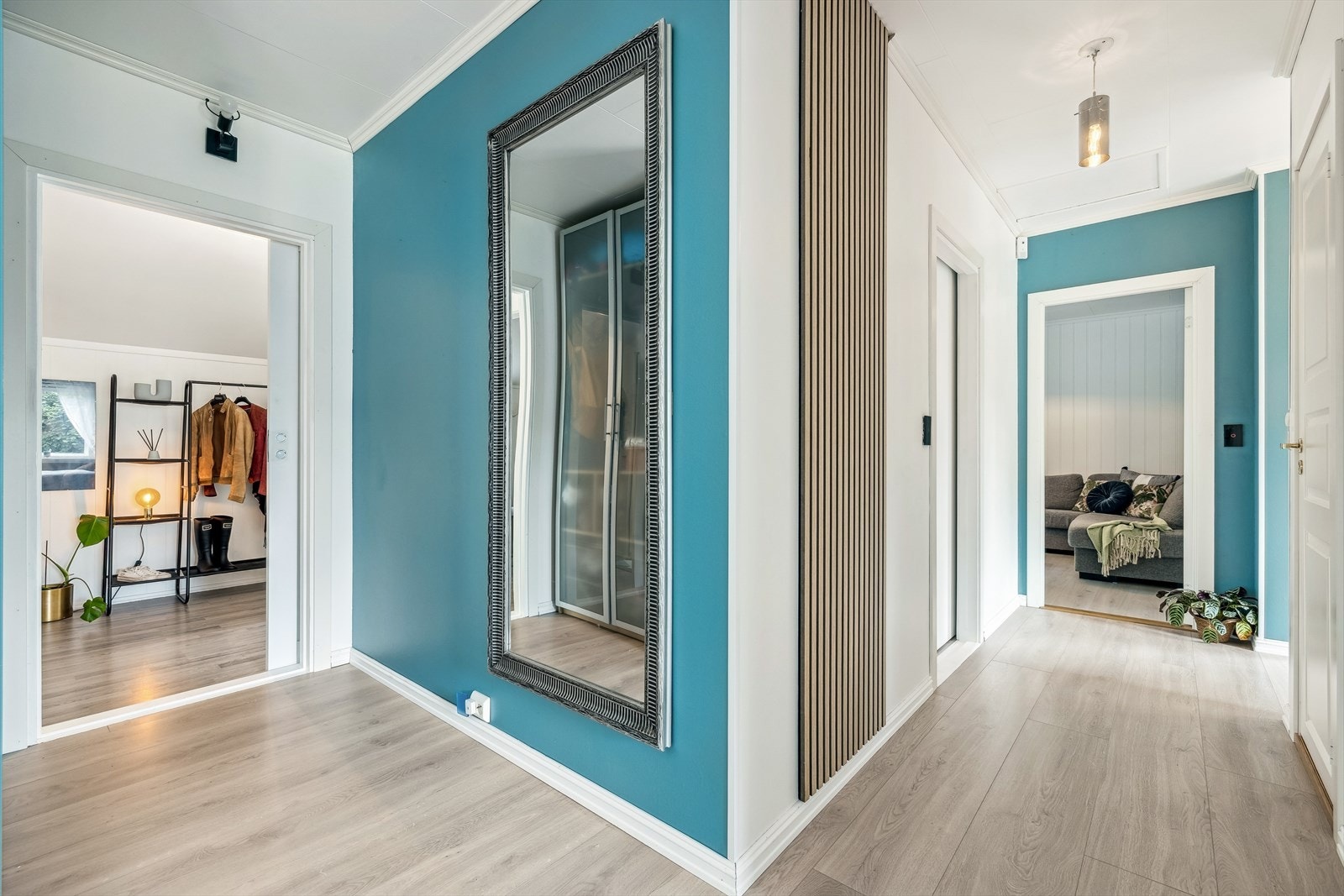 Mellomgang fra vindfang Galleribilde