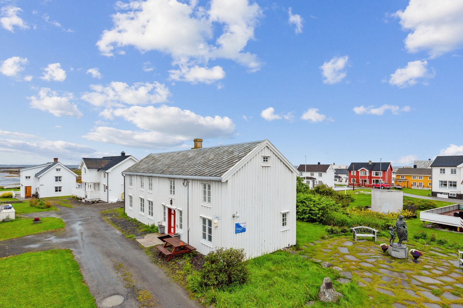 EiendomsMegler 1 v/Morten Høvik har gleden av å presentere Skjærgårdsveien 1060! Foto: EFKT, Vilde Dahl Galleribilde