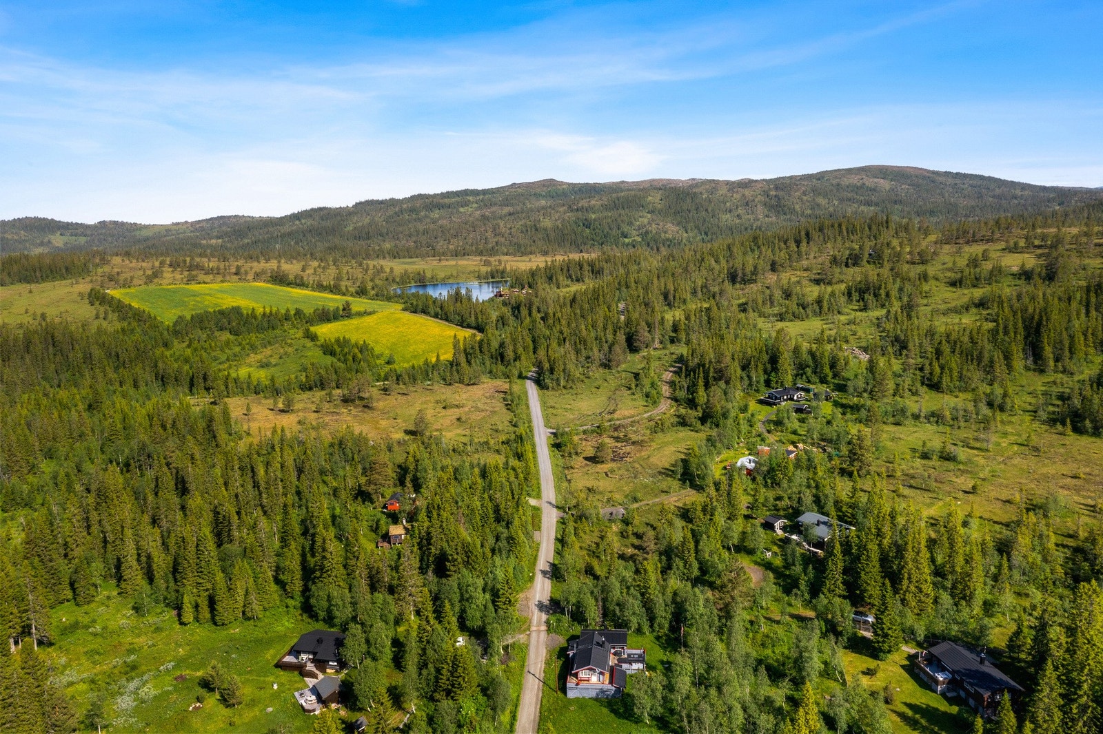 Hytten ligger i ett veletablert og rolig hyttefelt. Galleribilde