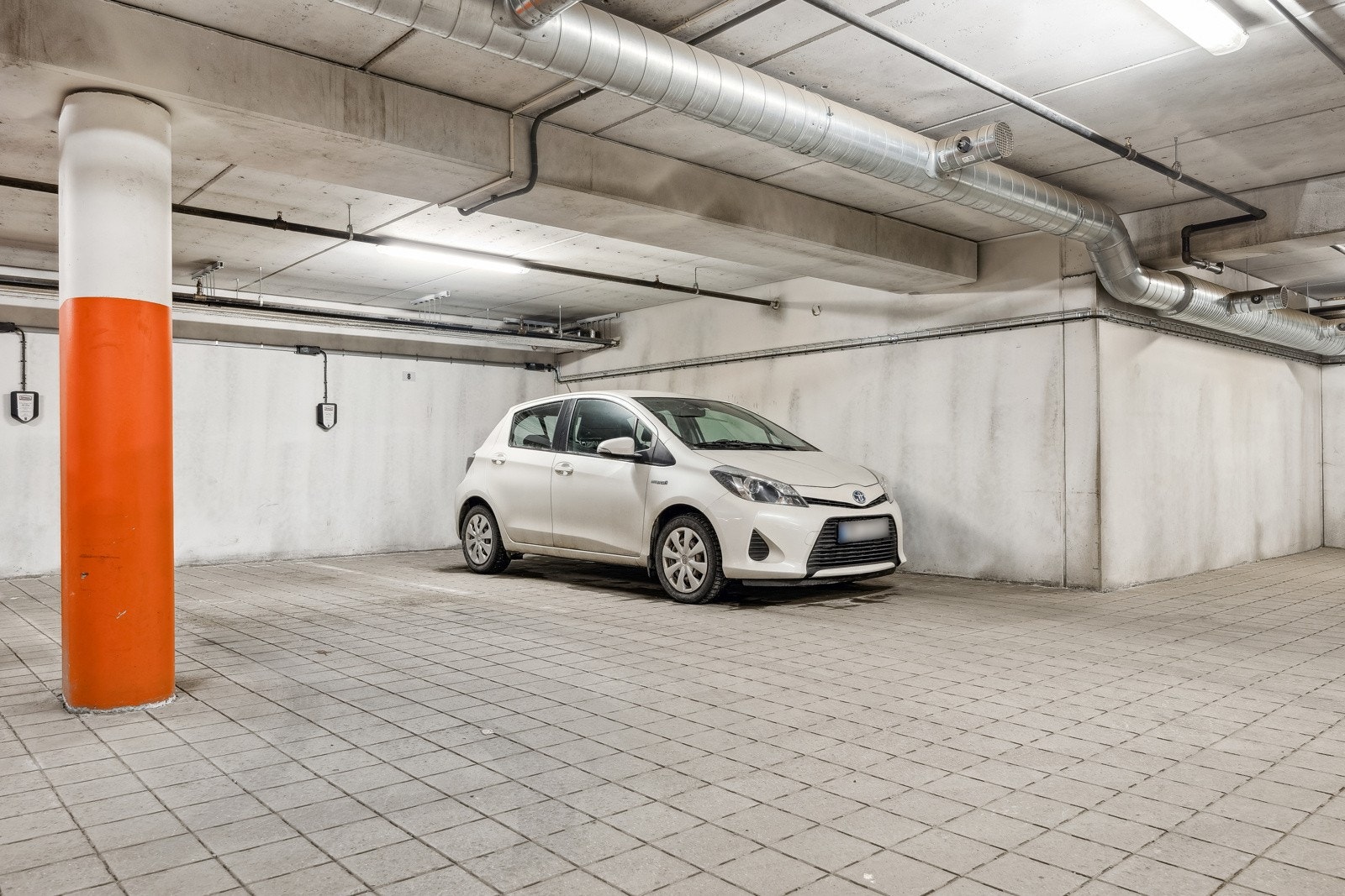 P-plass kan kjøpes. Leiligheten ligger i ummidelbar nærhet til "alt" du trenger - kollektivtransport, dagligvarebutikker, treningssenter og flotte turstier Galleribilde