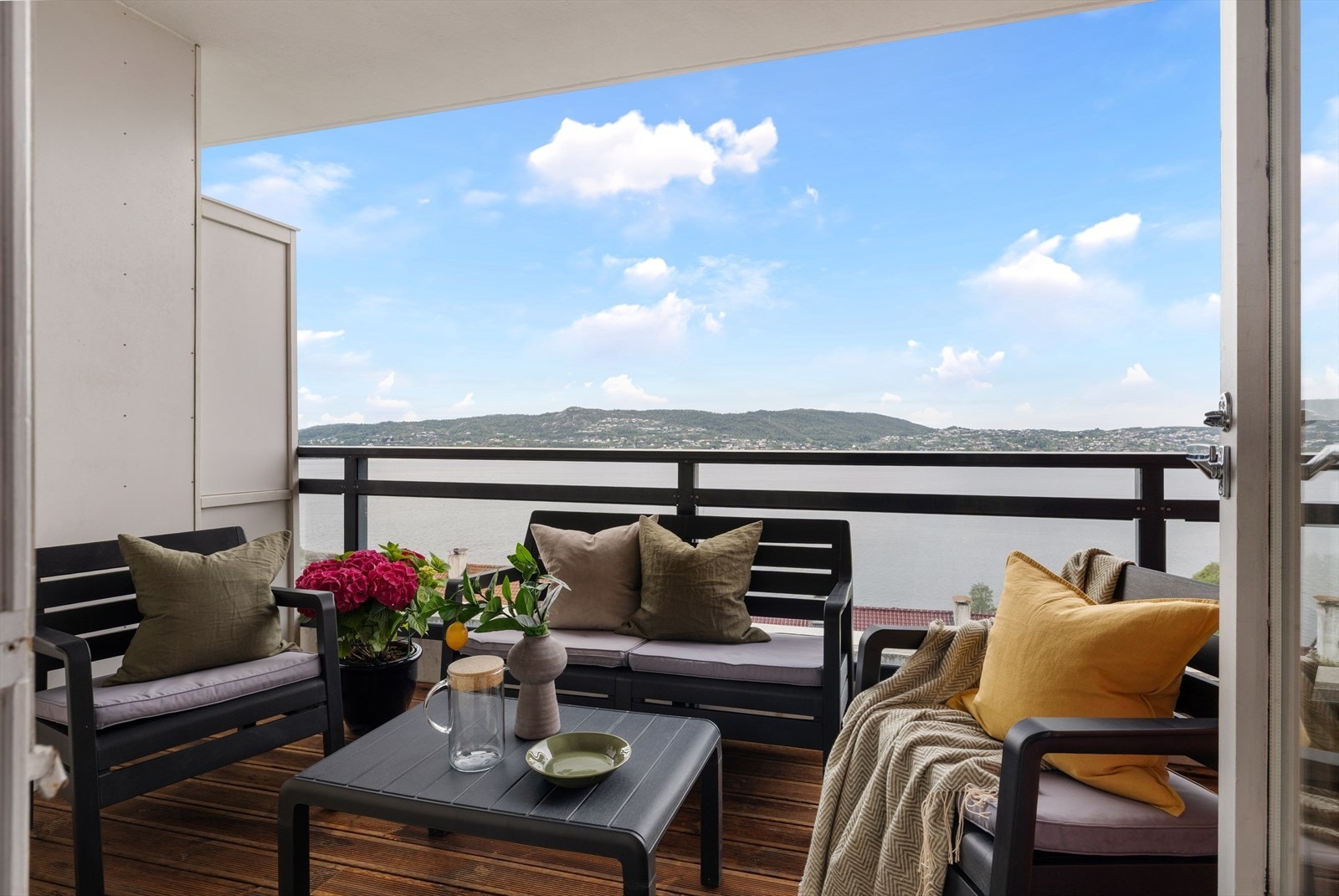 Her nyter man gode sol- og utsiktsforhold. Galleribilde