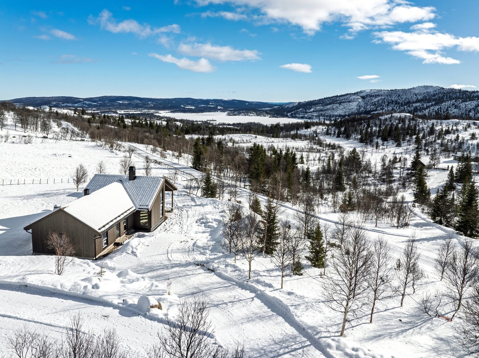 Nyt stille og rolige dager på hytta. Galleribilde