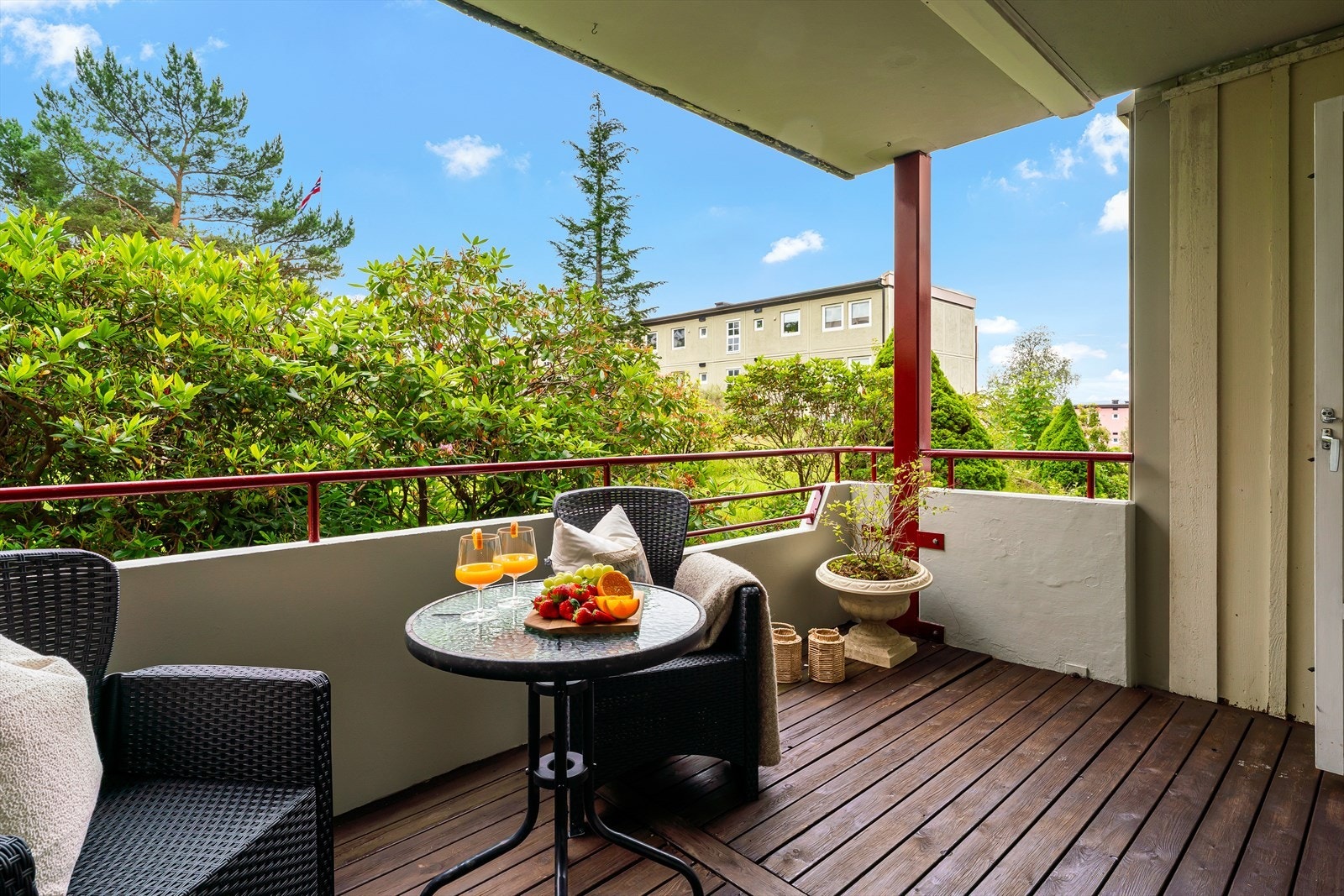 - En delikat 4-roms fint beliggende i naturskjønne omgivelser med kort vei til "alt" - Galleribilde