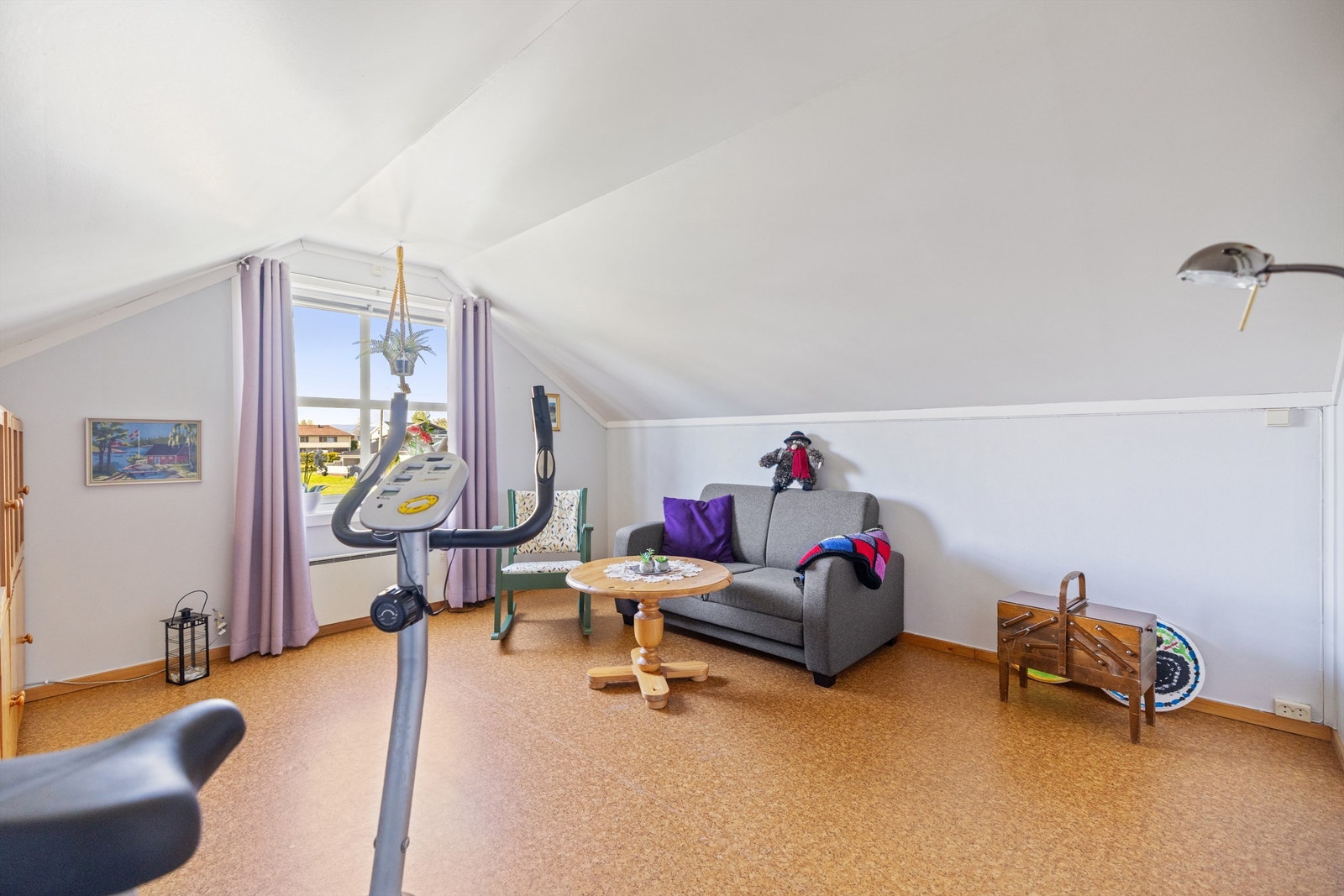 Stue/soverom Galleribilde