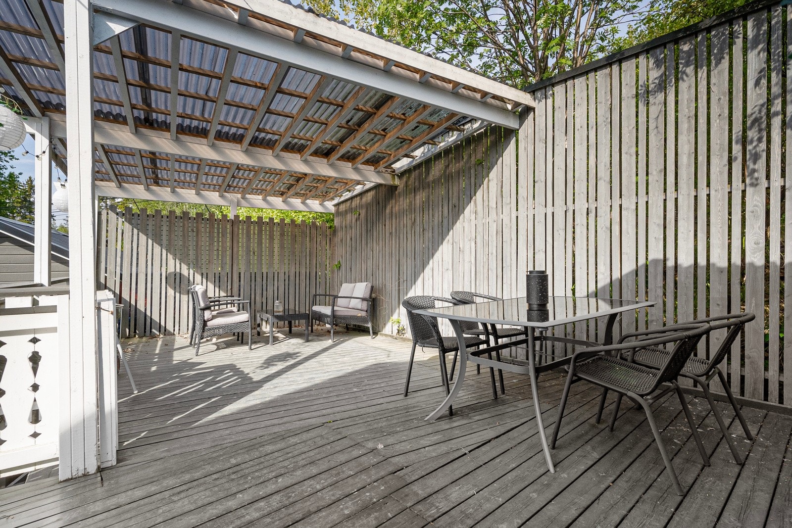 Her er det hyggelig å samle venner og familie til grilling og sene sommerkvelder Galleribilde