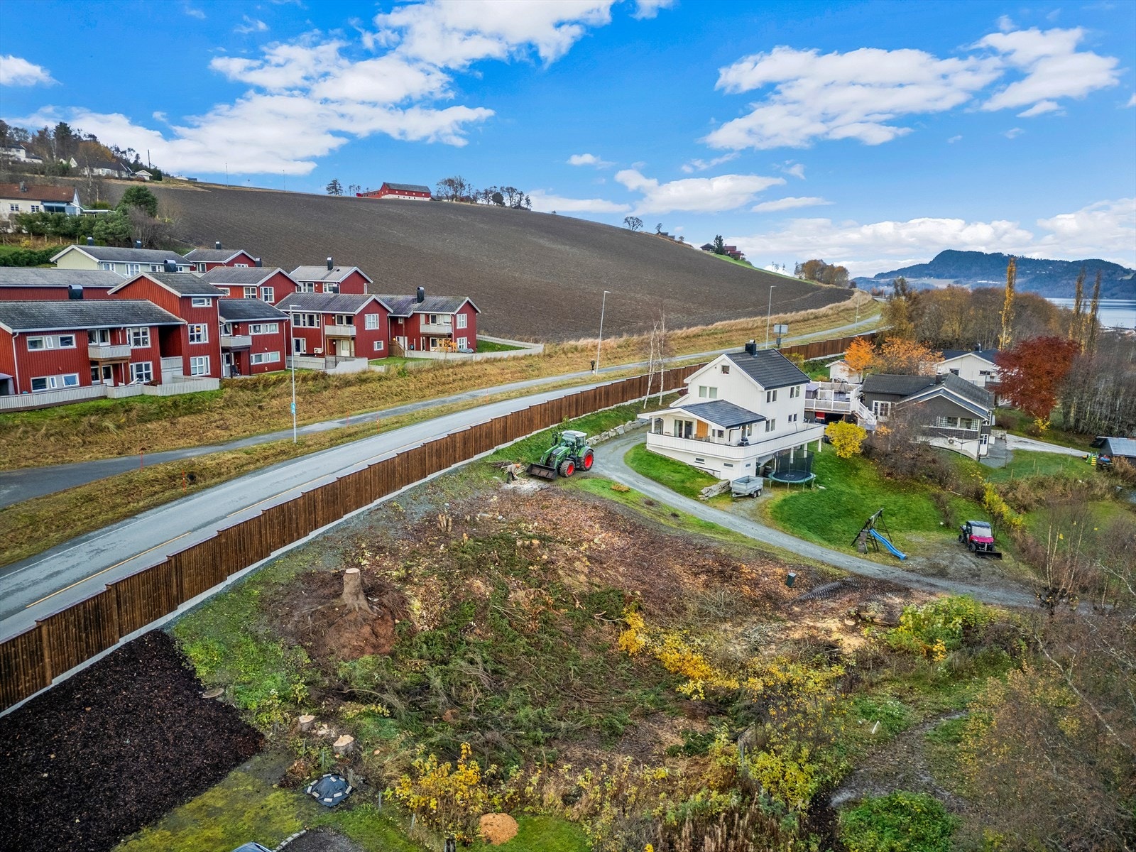 Børsa skole og SFO er noen få minutters gange fra boligen. Galleribilde