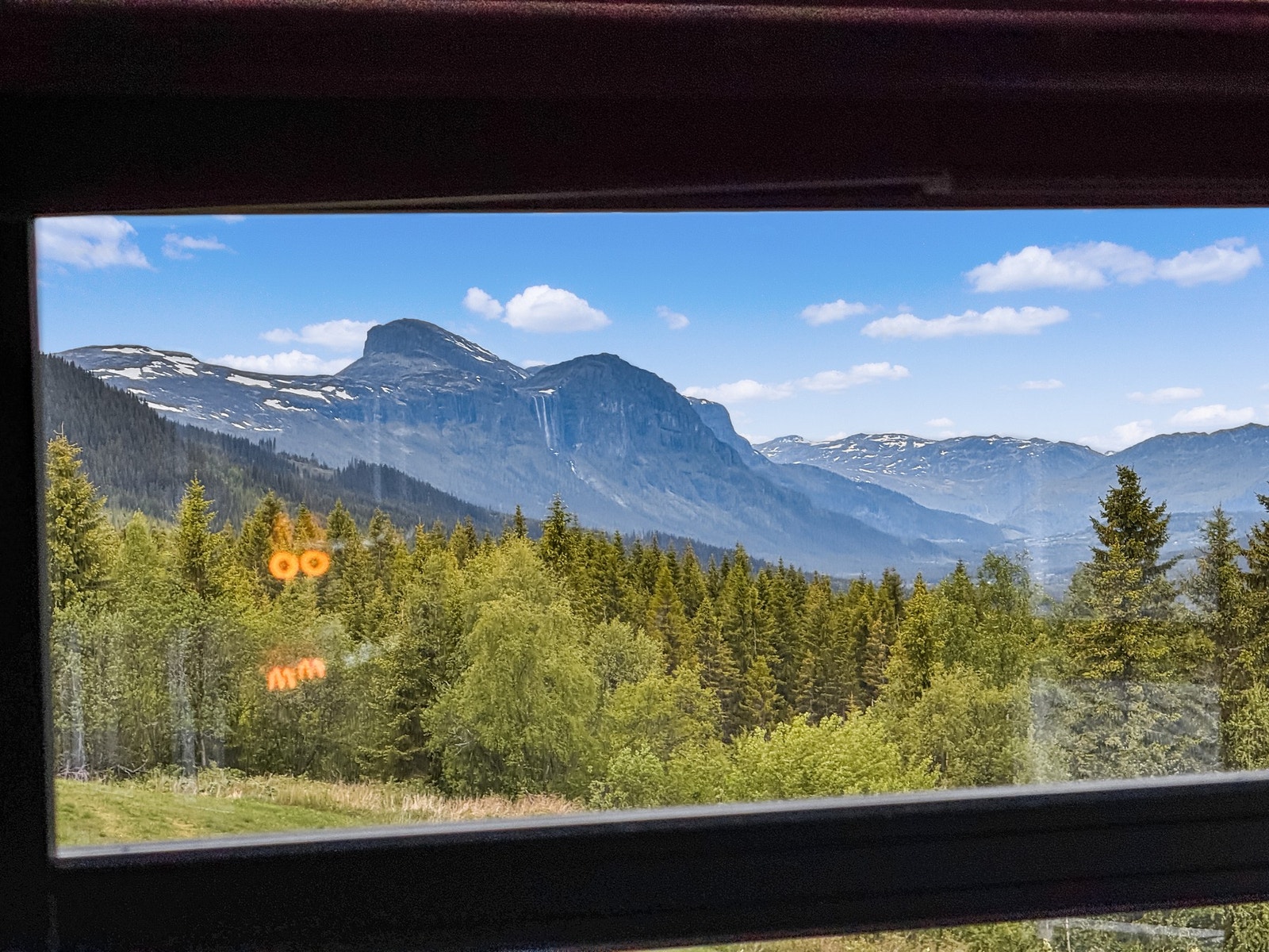 Utsikten fra spisestue vinduet. Galleribilde