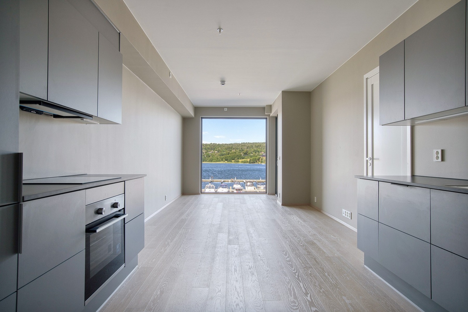 Videre kommer du inn til stue/kjøkken Galleribilde