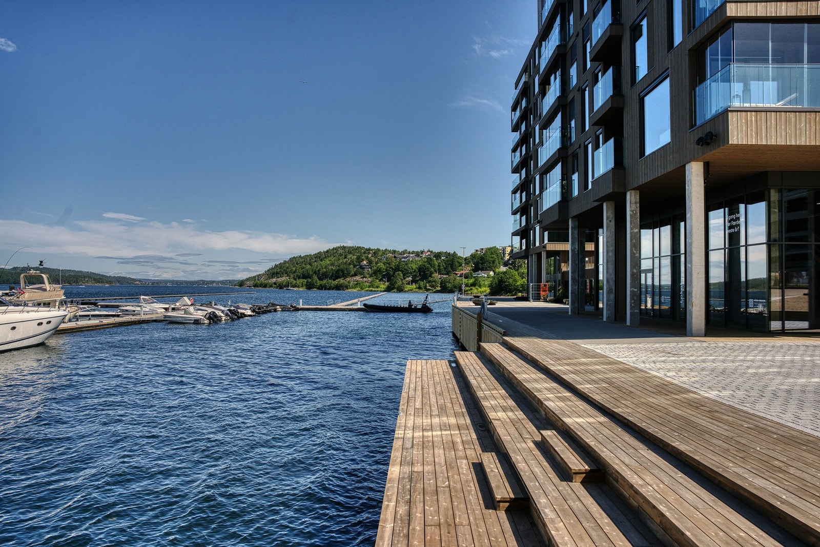 Fra leiligheten er du få skritt unna vannet Galleribilde