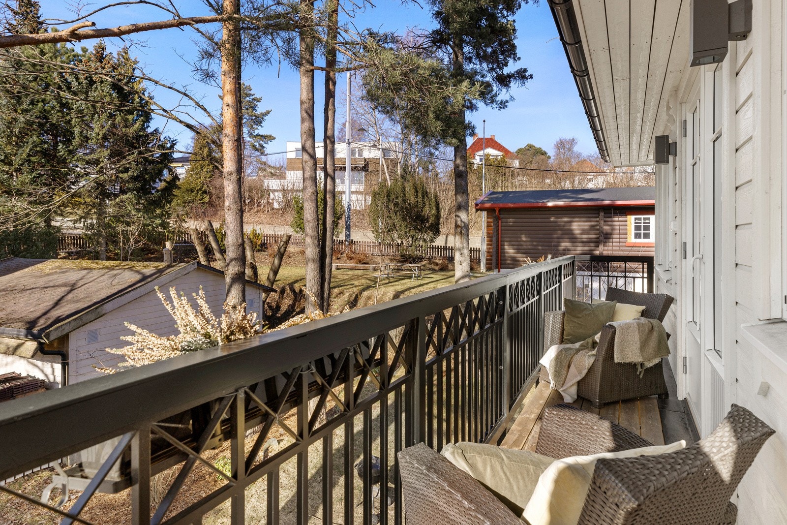 Balkongen er et flott uteområde for avslapning. Galleribilde