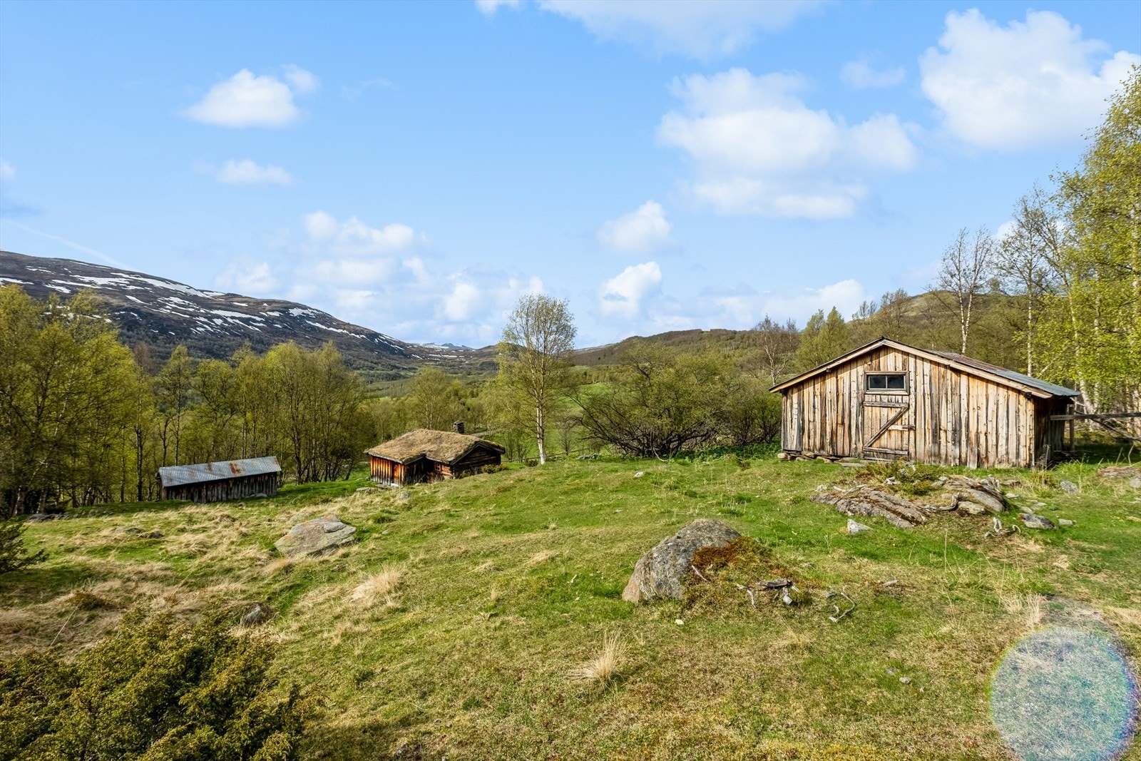 Tilhørende historisk seter kloss på Reinheimen Nasjonalpark. Oppkjørt skiløype vinterstid. Galleribilde
