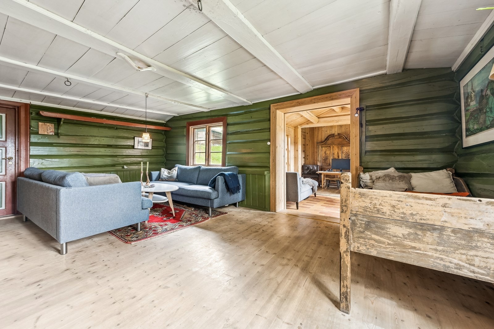 Lun og koselig stue i historisk bolig. Galleribilde