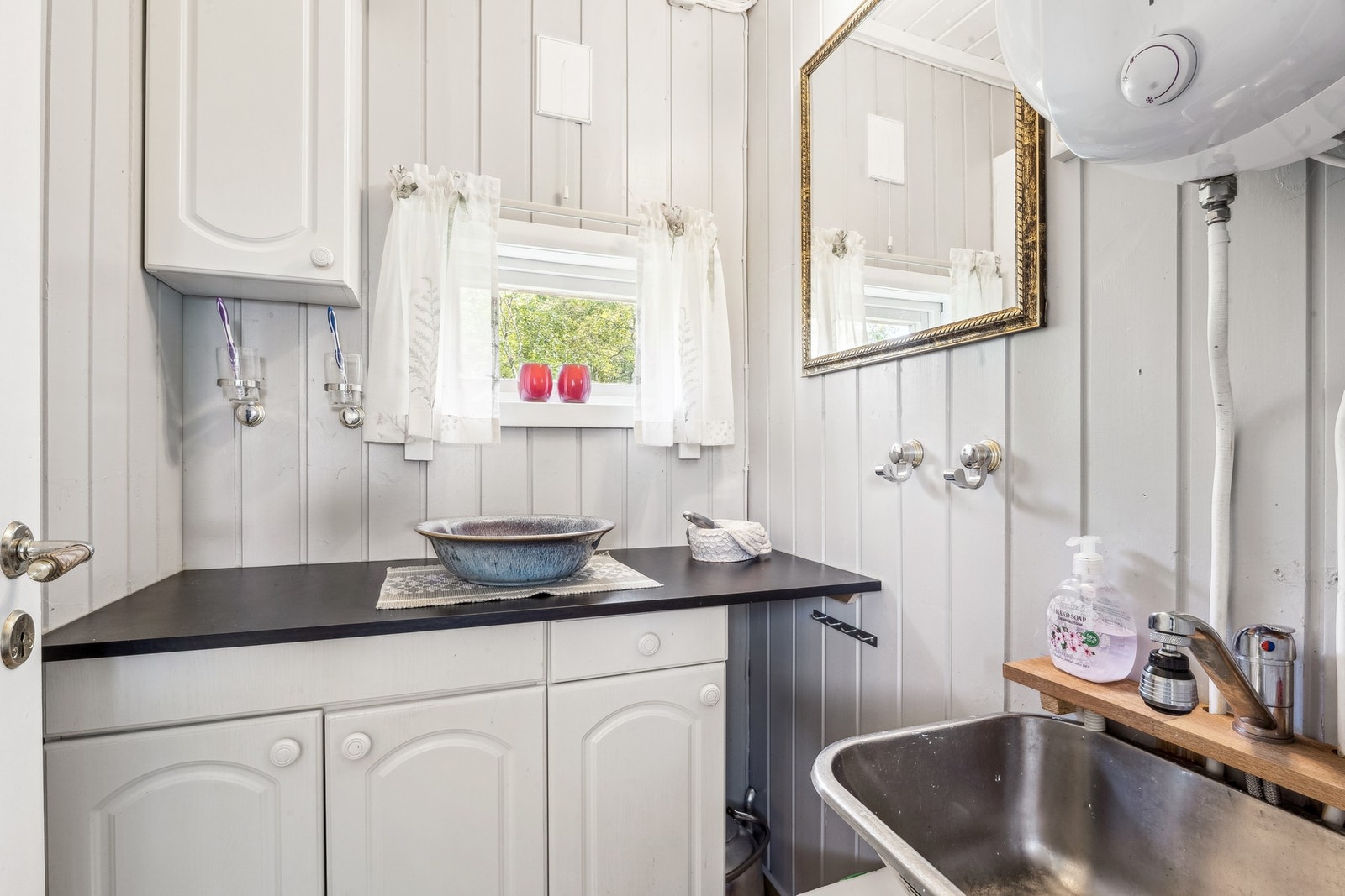 Rom med innlagt vann Galleribilde