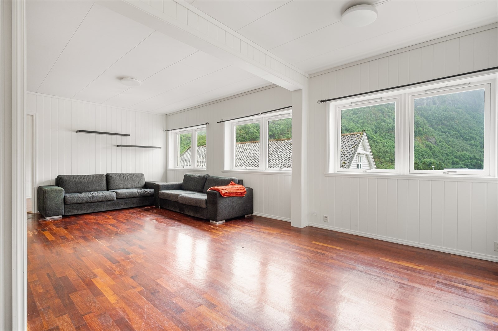 Romslig leilighet med god størrelse på rommene Galleribilde