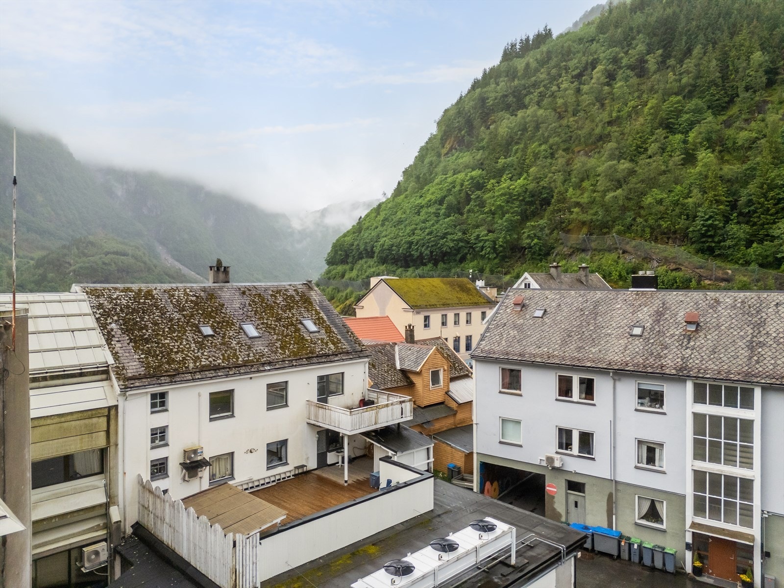 Verandaen ligger høyt og fritt Galleribilde