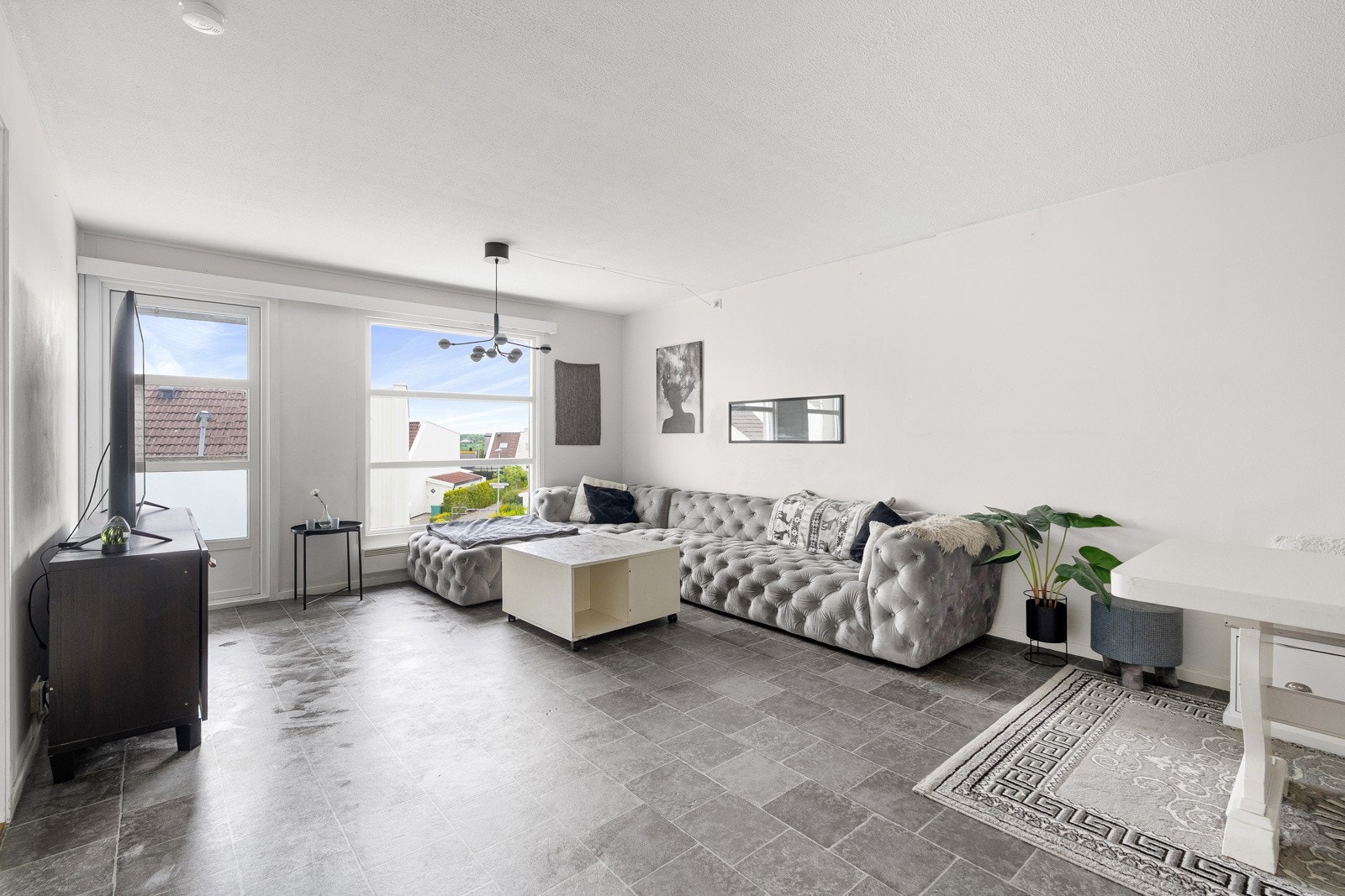 Stor og lys leilighet på 85 kvm i andre etasje. Galleribilde