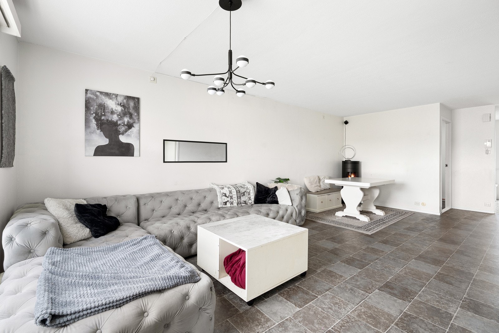 Du har plass til et spisebord av ønsket størrelse og fasong. Galleribilde