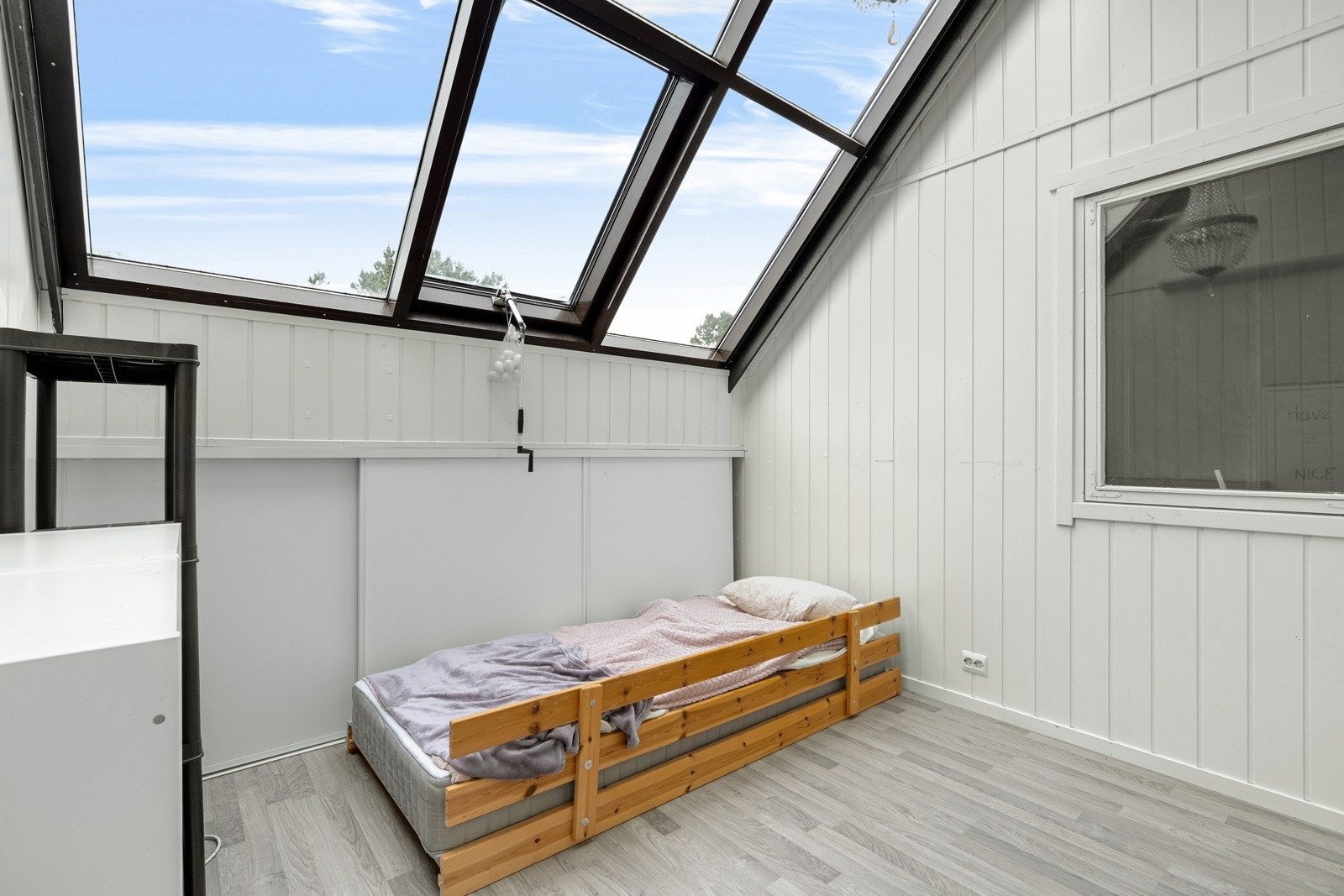 Det andre soverommet er innredet men ikke godkjent. Galleribilde