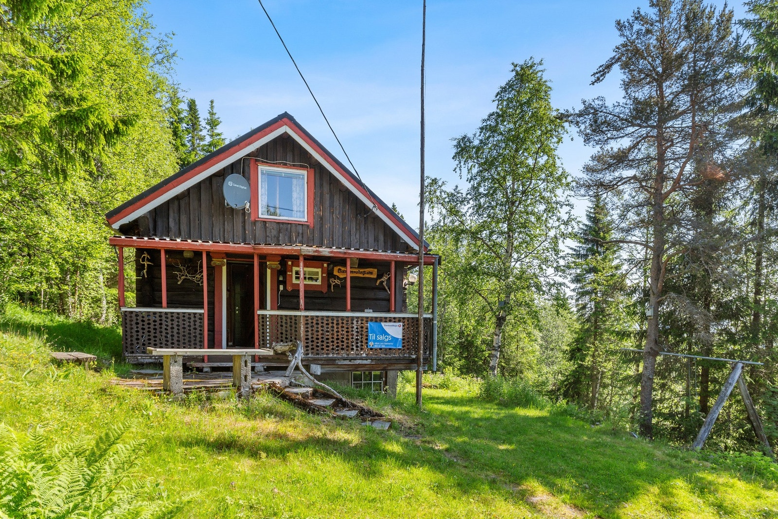 Hytta går over to etasjer og er på 70m². Galleribilde