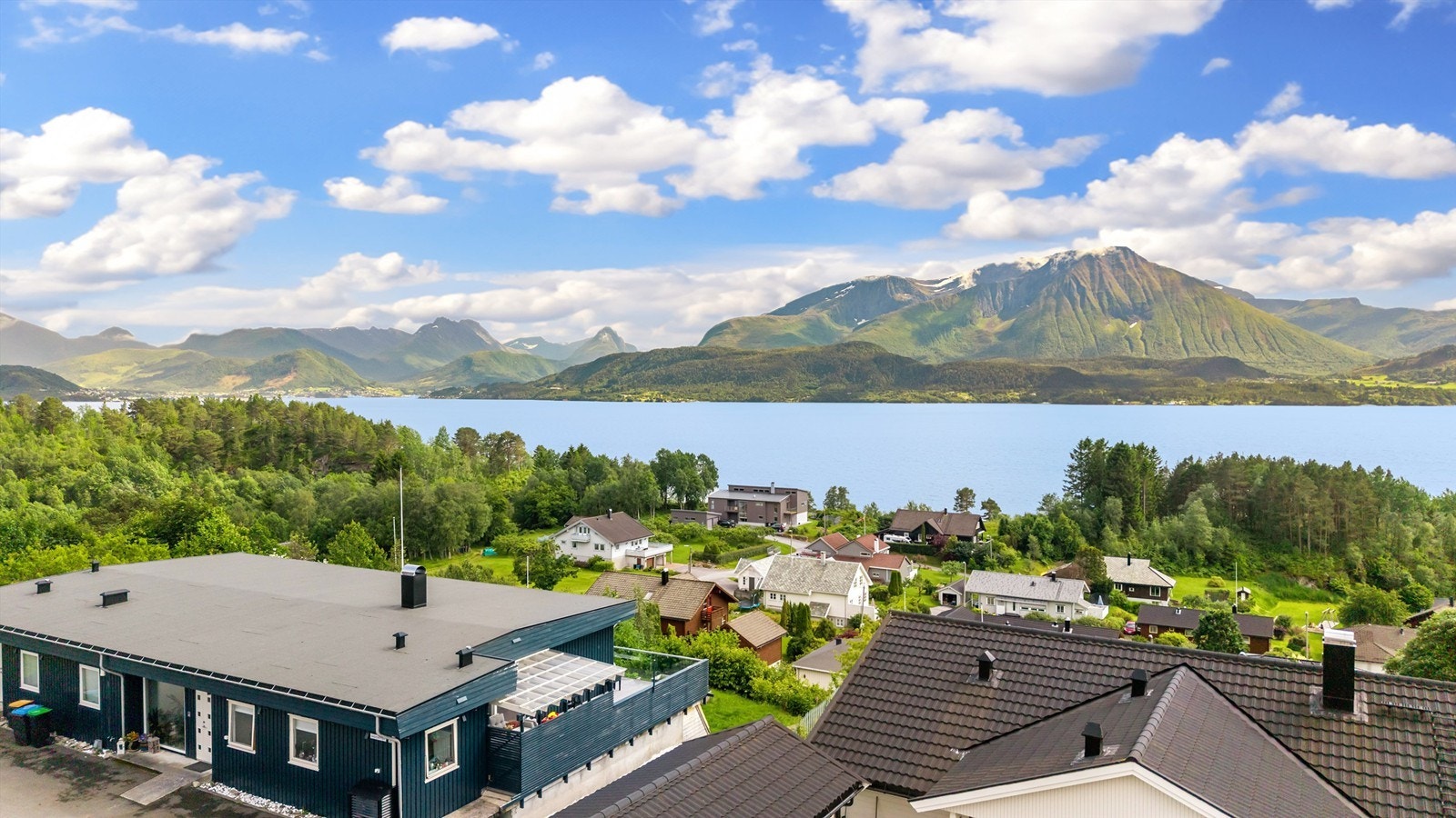 Utsikt mot sydøst Galleribilde