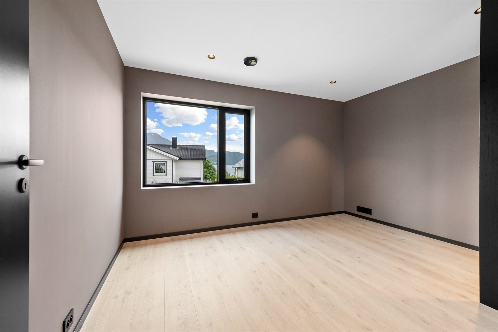 Soverom 2 i underetasjen Galleribilde