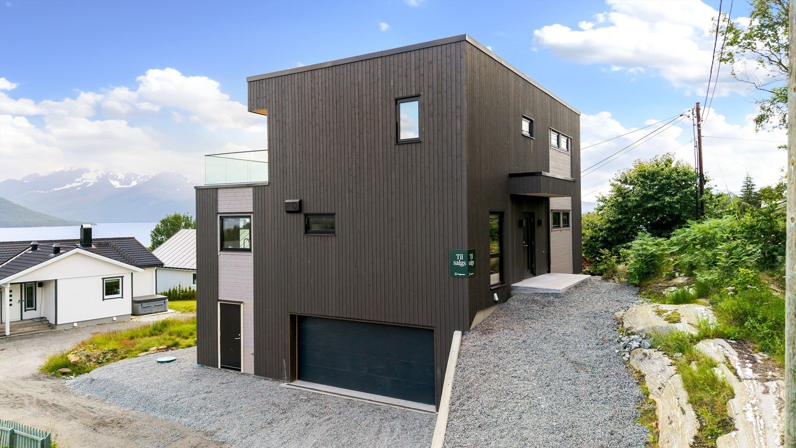 Fasade og inngangsparti Galleribilde