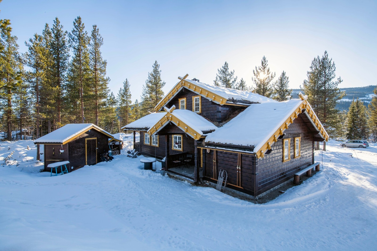Snødekket paradis på vinteren. Galleribilde