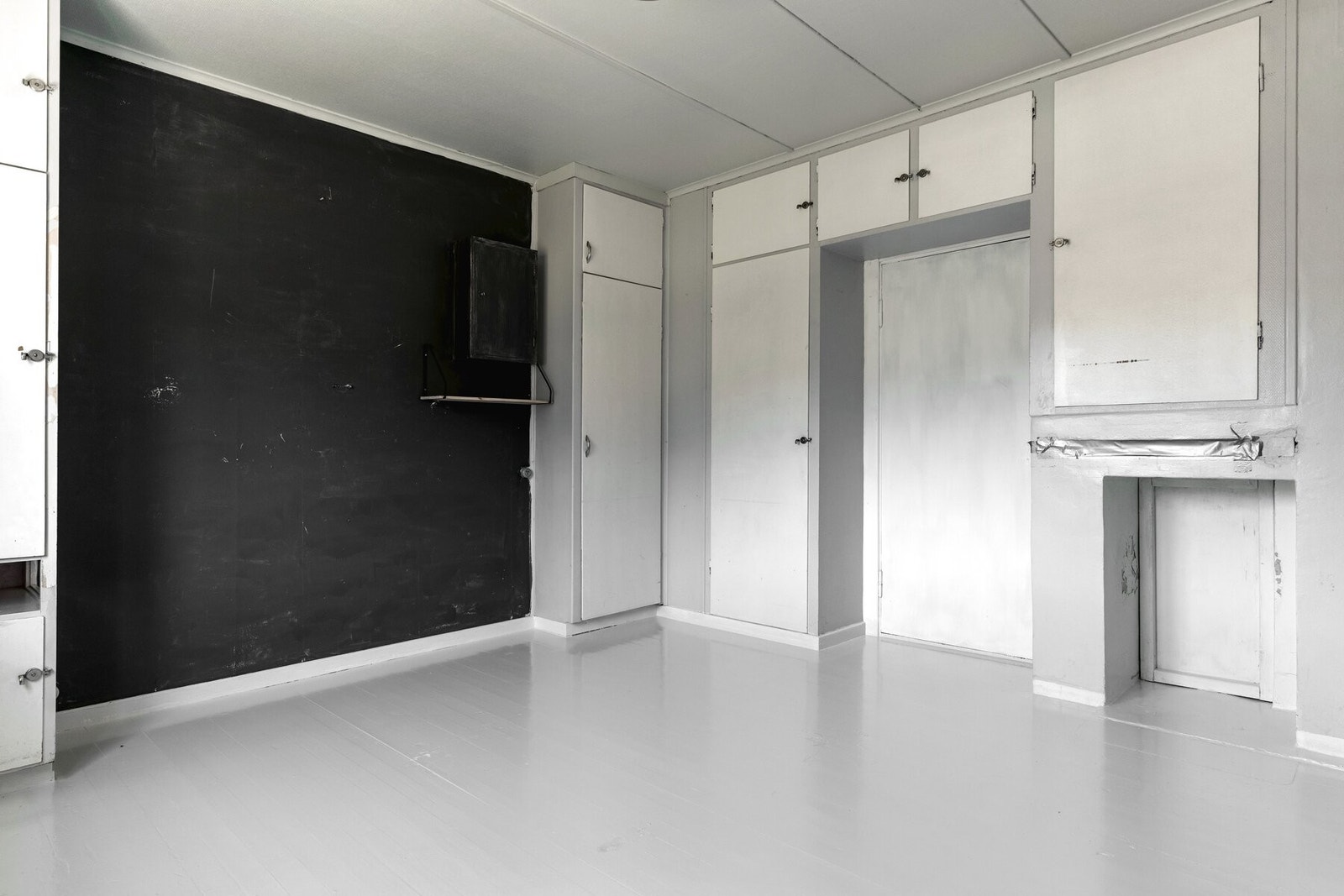 Det er godt med skapplass på fem av soverommene. Galleribilde