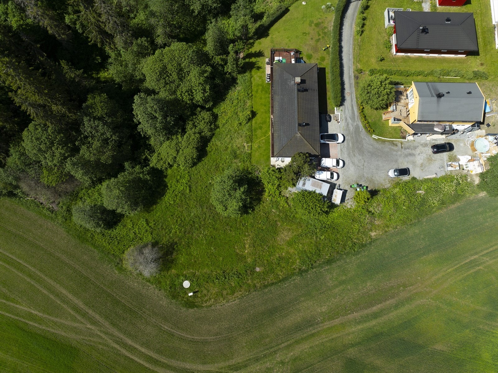 Her kan du bo rolig og tett opp mot naturen, i rolige omgivelser. Galleribilde