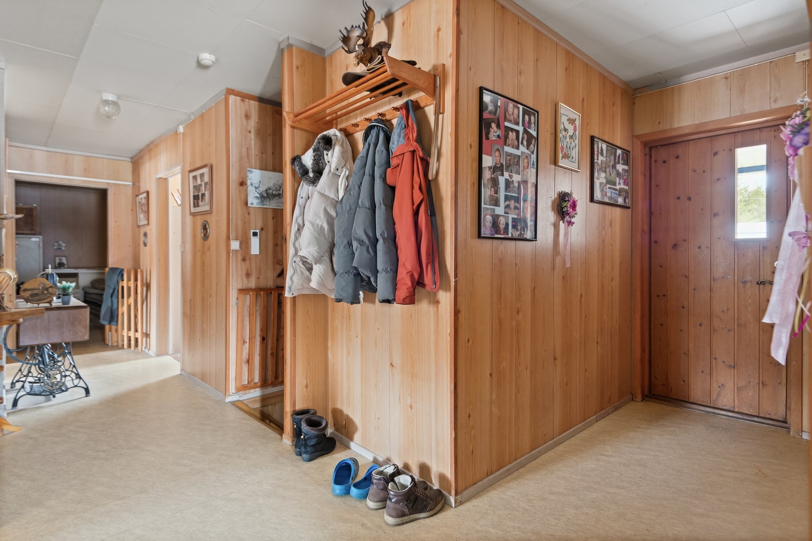 Entré/gang Galleribilde