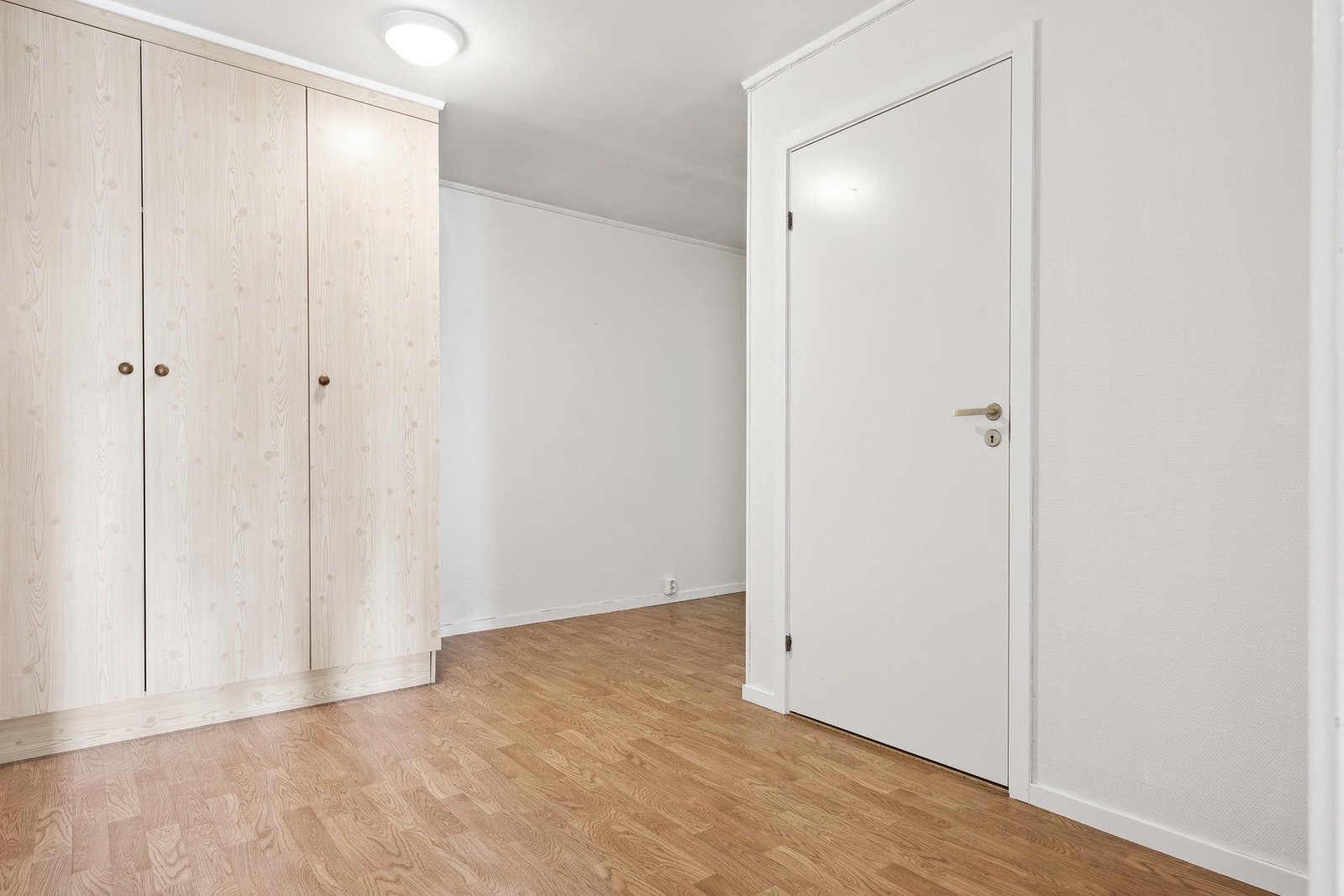 Entre/gang med garderobeskap Galleribilde